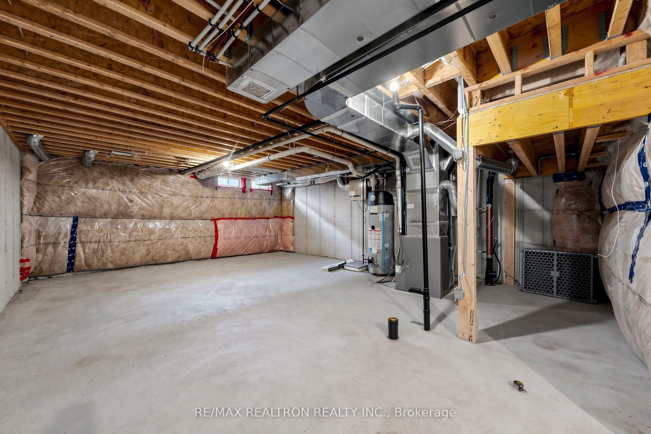 8 Hewison Avenue Property Photo 43