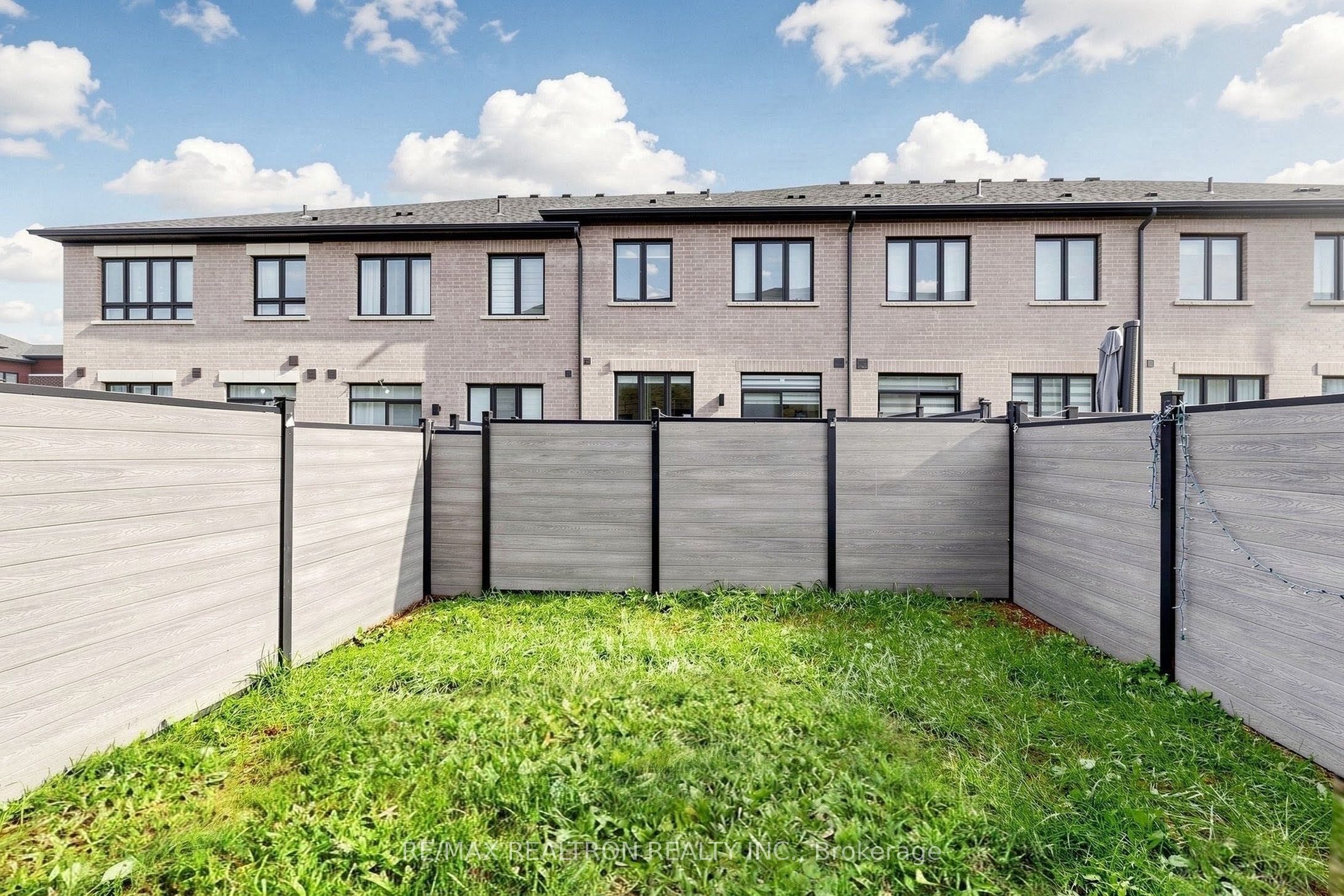 8 Hewison Avenue Property Photo 45