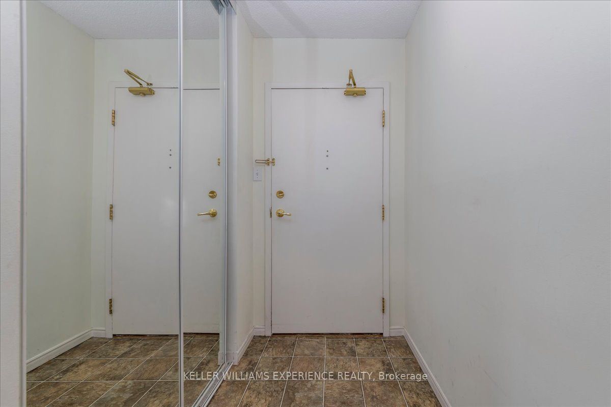 270 Davis Drive 503 Property Photo 3