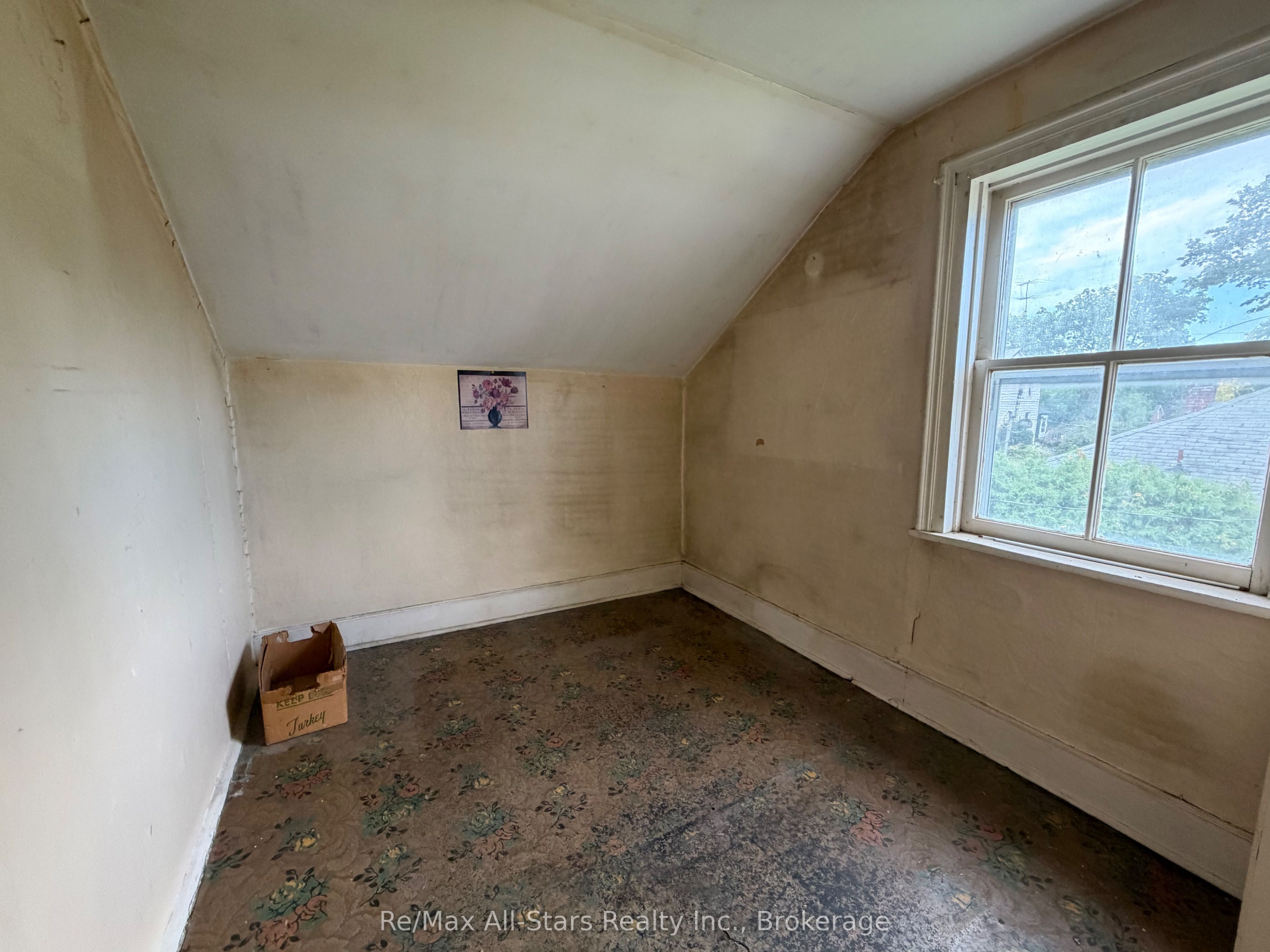 54 Munro Street Property Photo 10