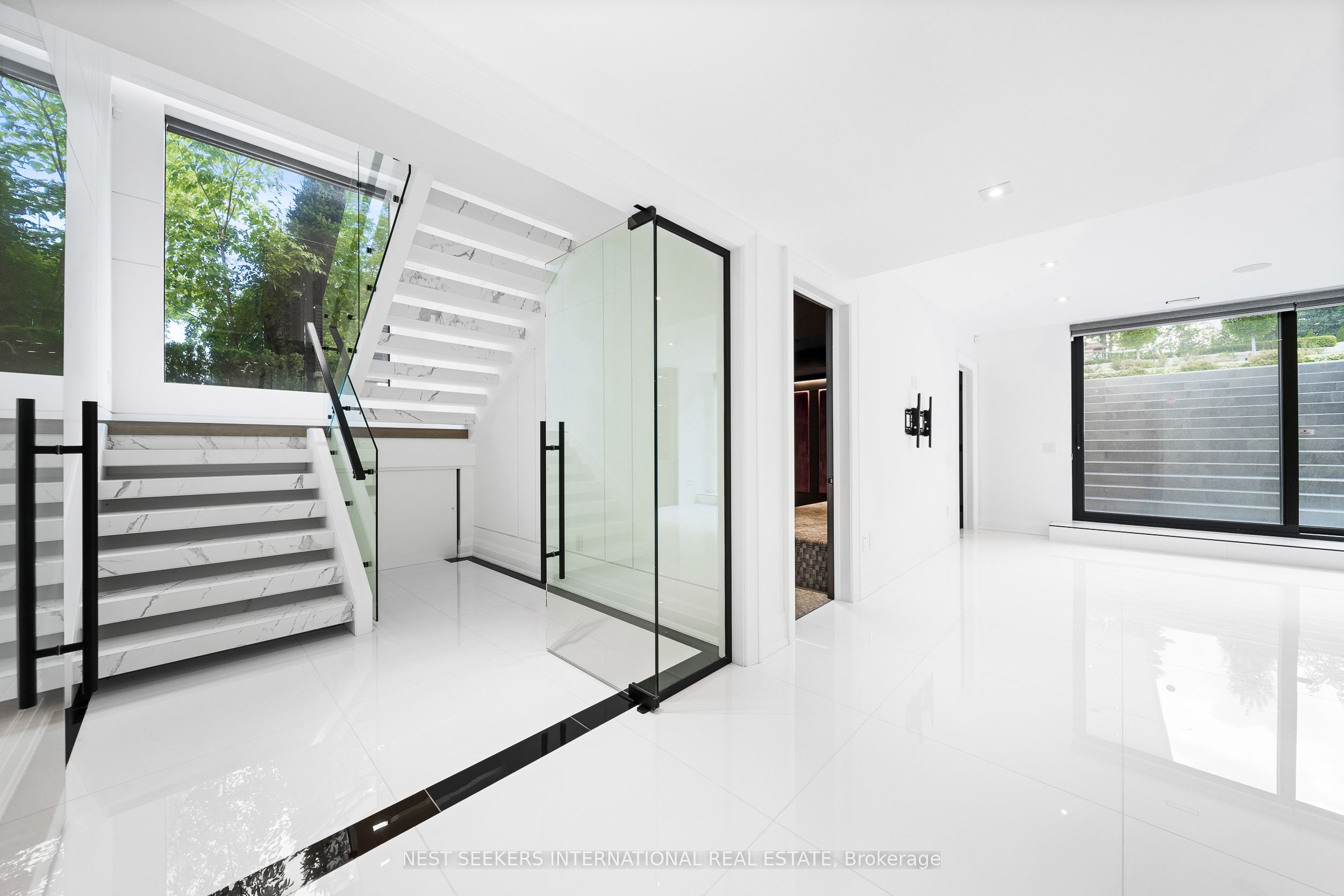 36 Waymar Heights Boulevard Property Photo 35