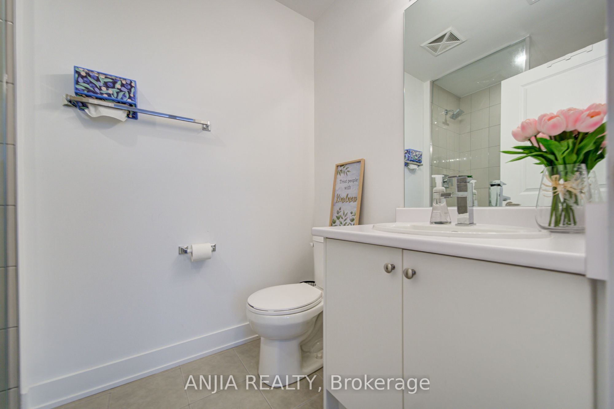 5448 Main Street Property Photo 5