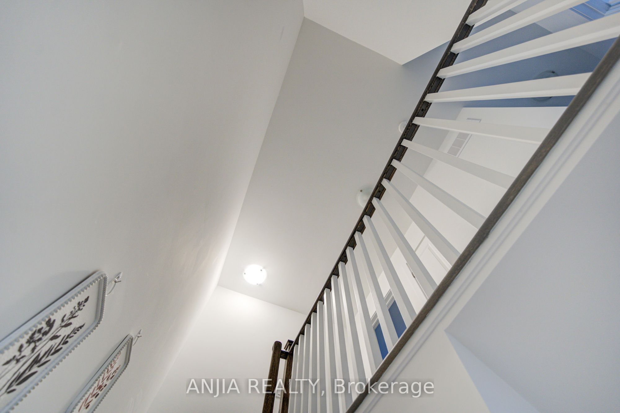 5448 Main Street Property Photo 25