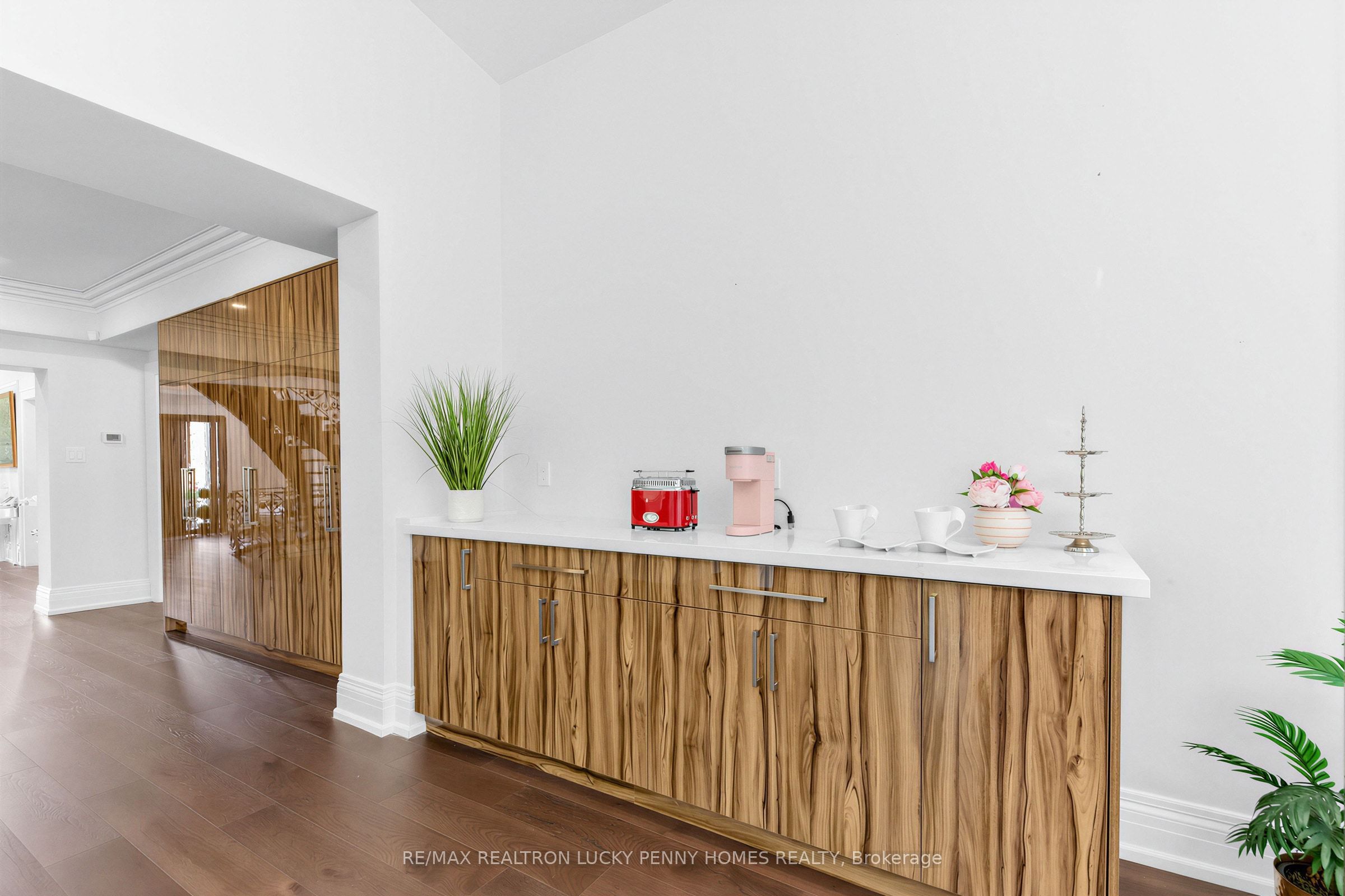 35 Cachet Parkway Property Photo 7
