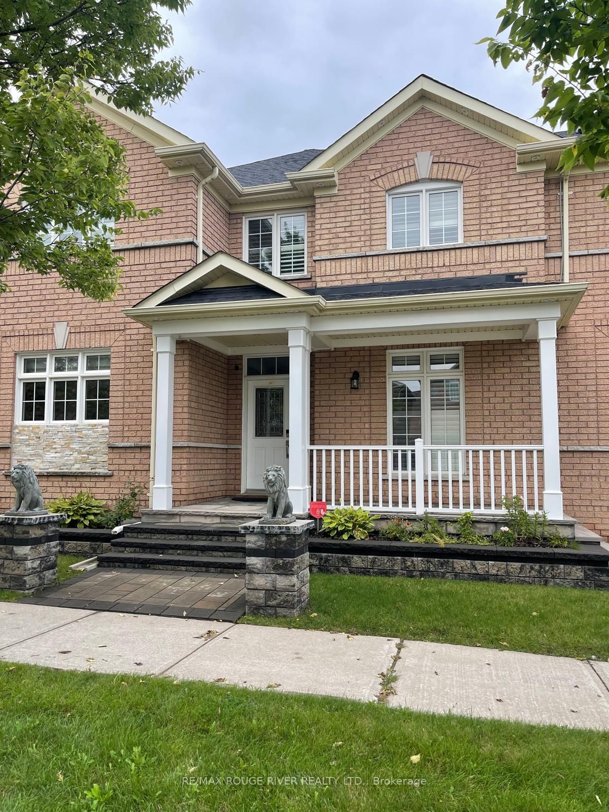 1796 Castlemore Avenue Property Photo 2
