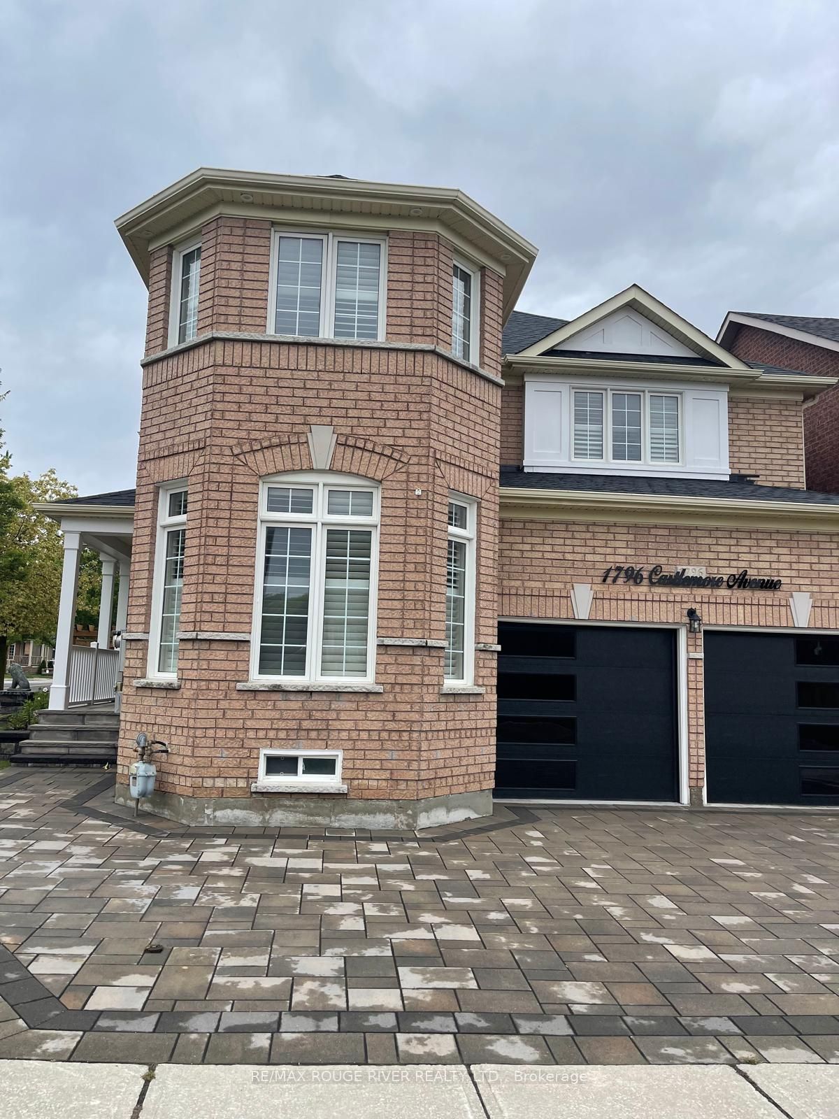 1796 Castlemore Avenue Property Photo 3