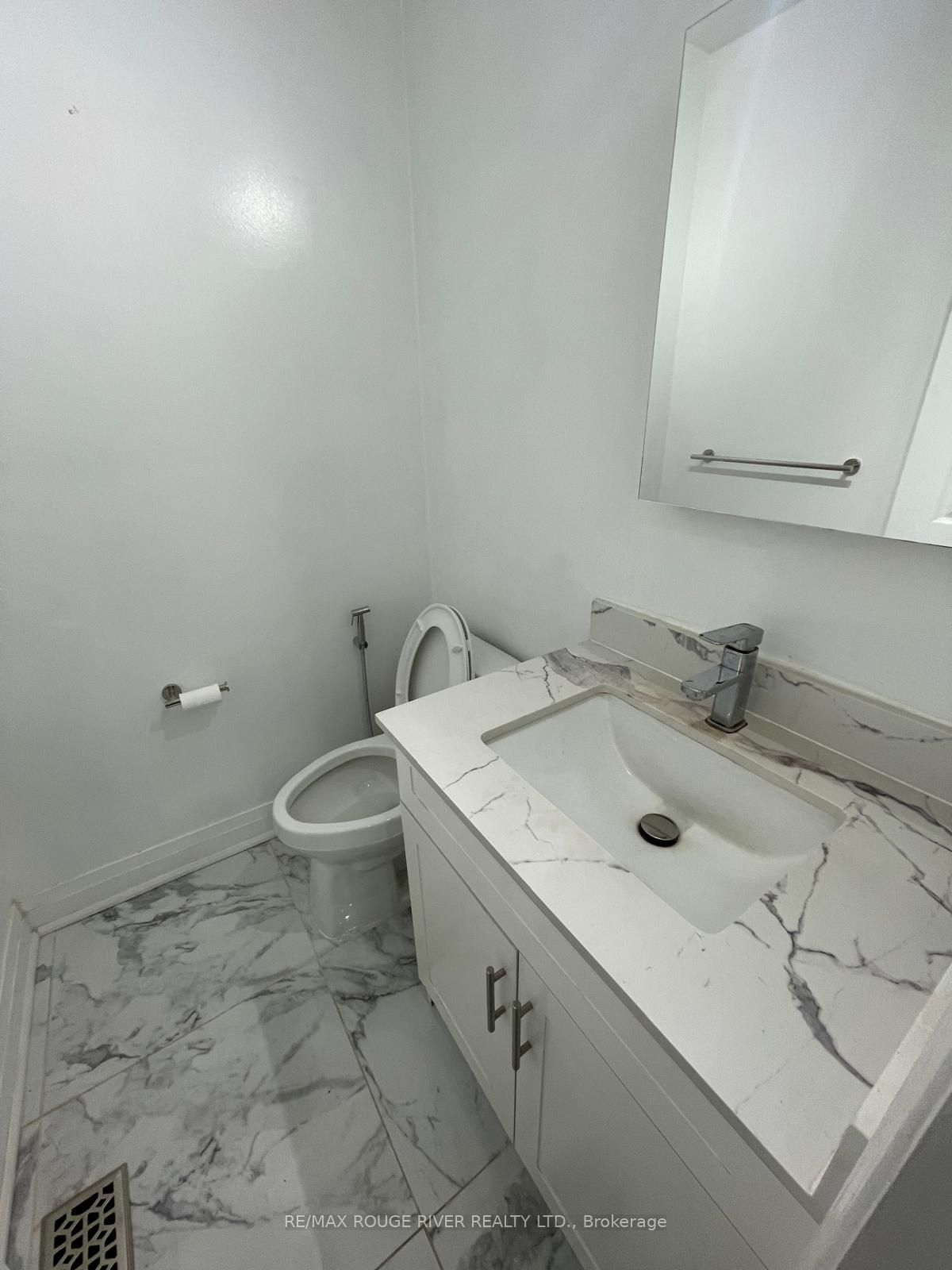 1796 Castlemore Avenue Property Photo 8