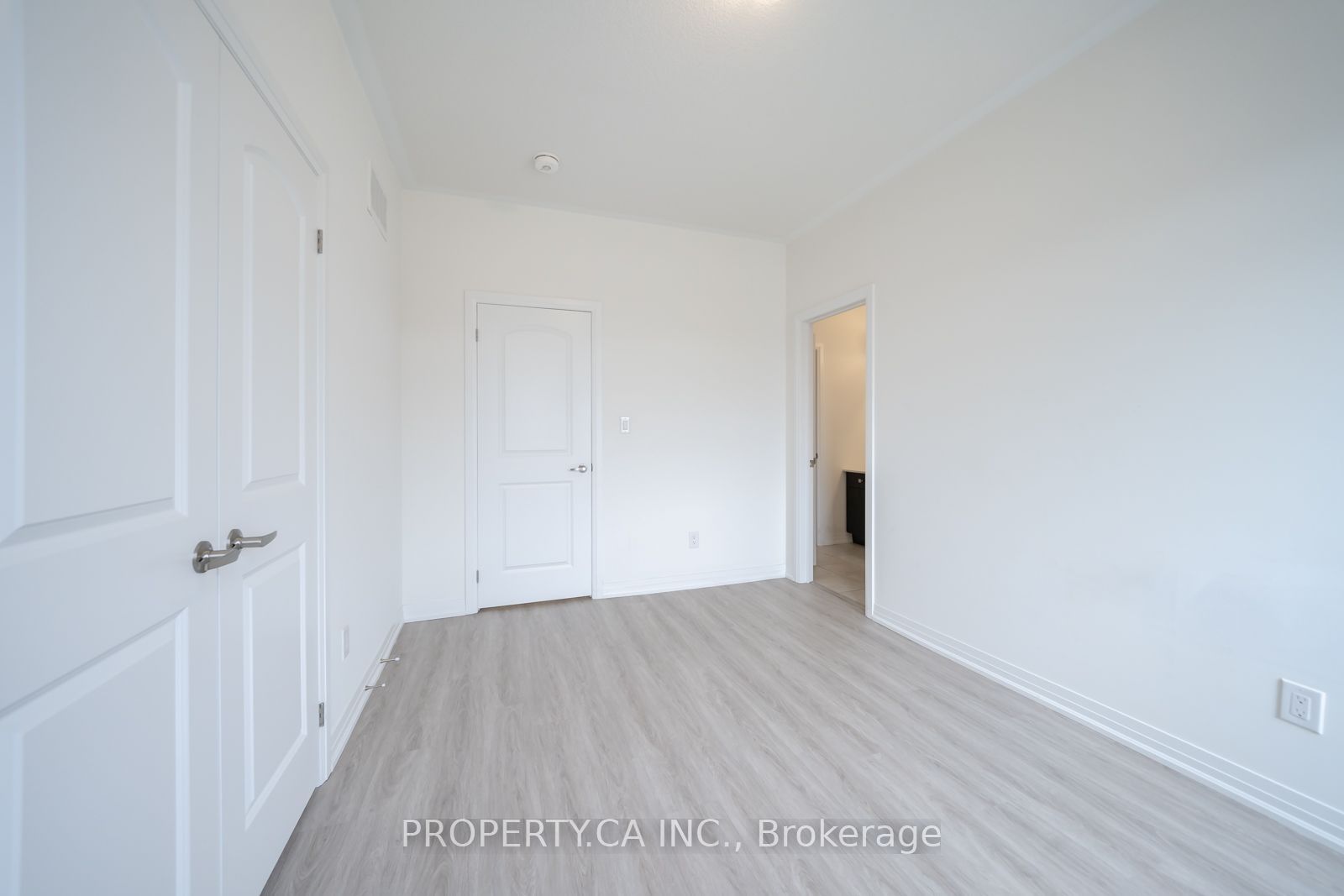 17 Jinnah Avenue Property Photo 14