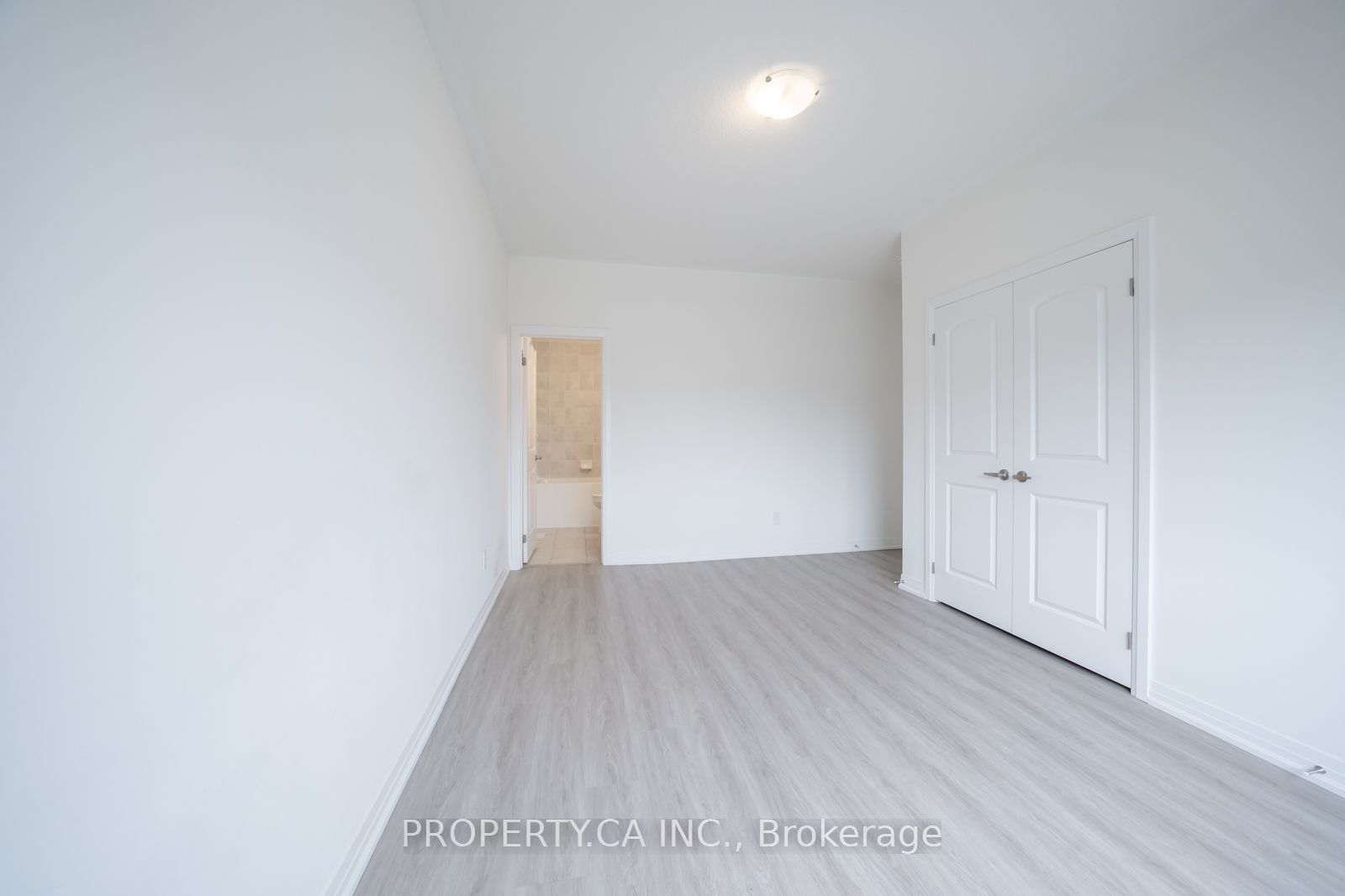 17 Jinnah Avenue Property Photo 16