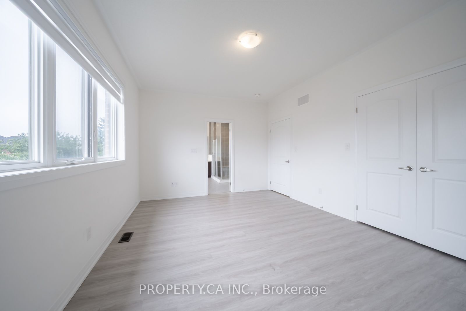17 Jinnah Avenue Property Photo 18