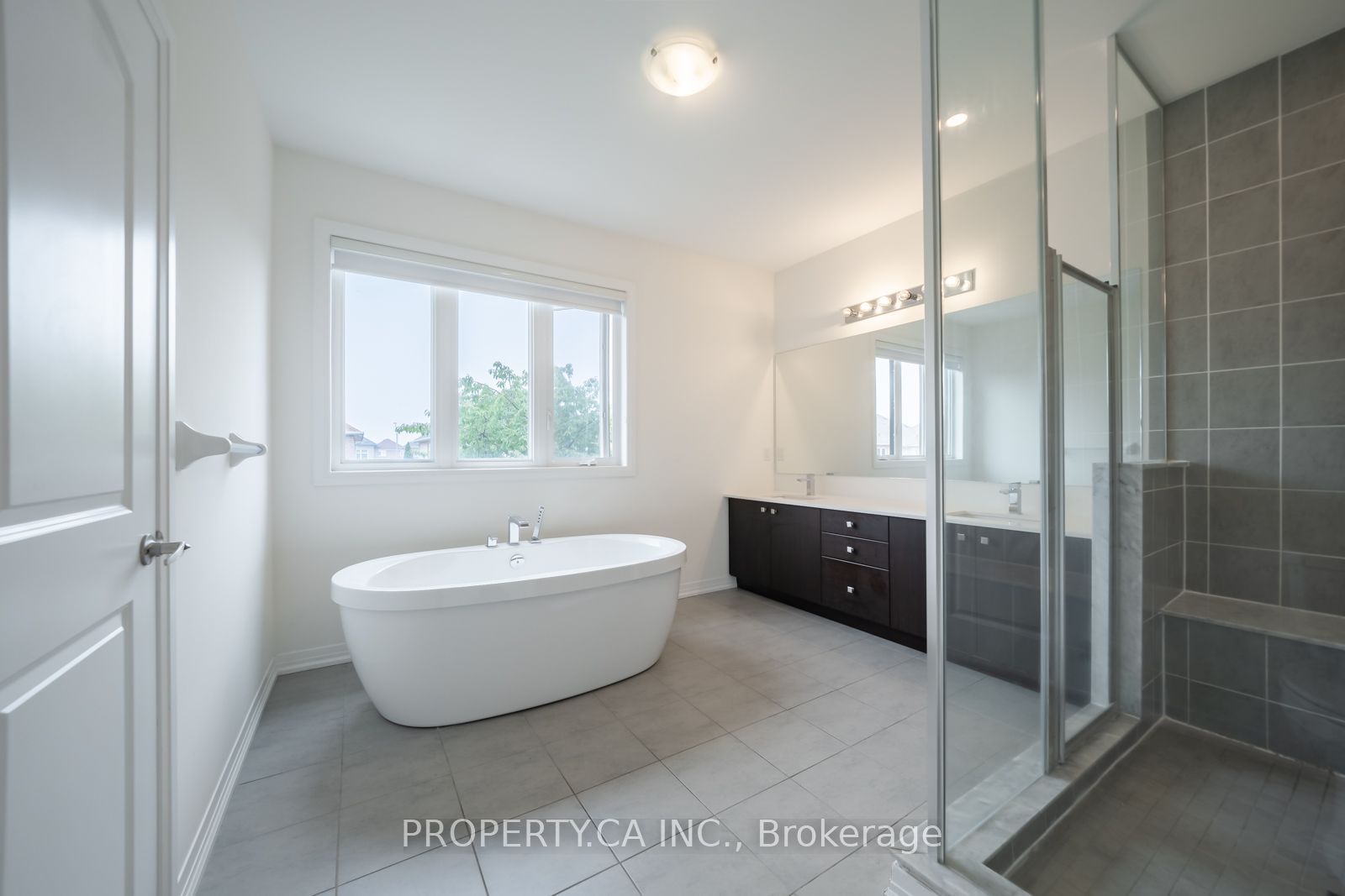 17 Jinnah Avenue Property Photo 19