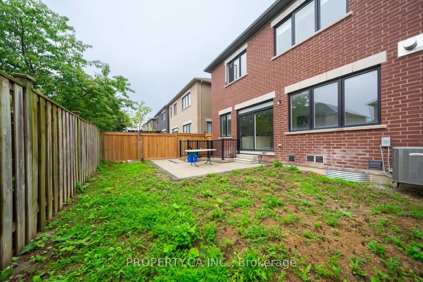 17 Jinnah Avenue Property Photo 31