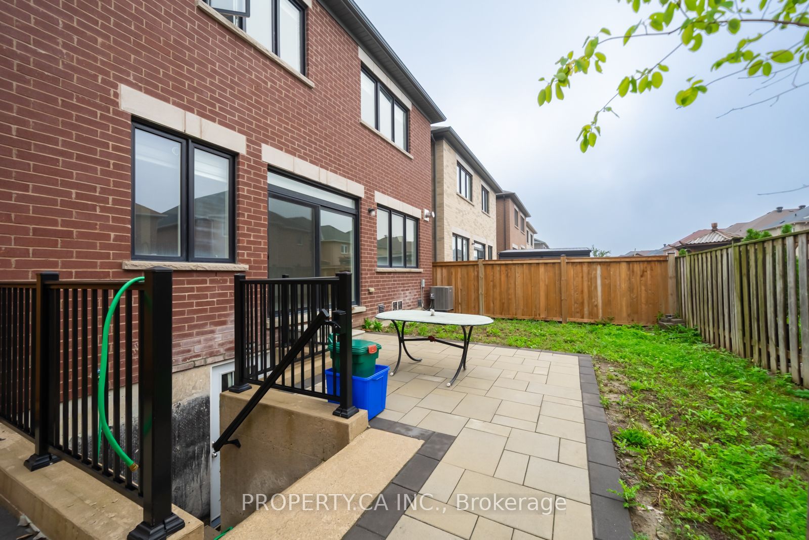 17 Jinnah Avenue Property Photo 32