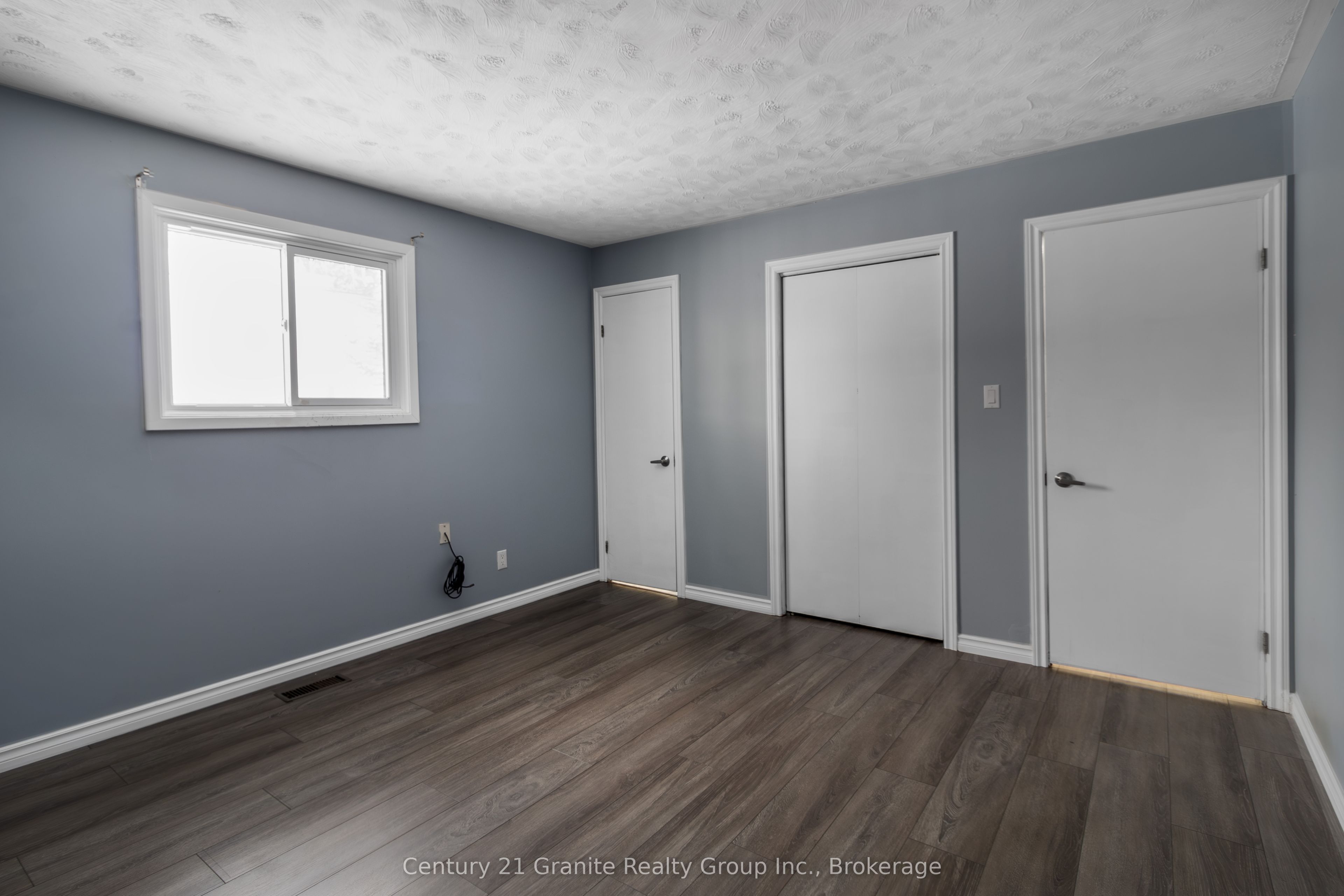 55 Wellington Street E Property Photo 20
