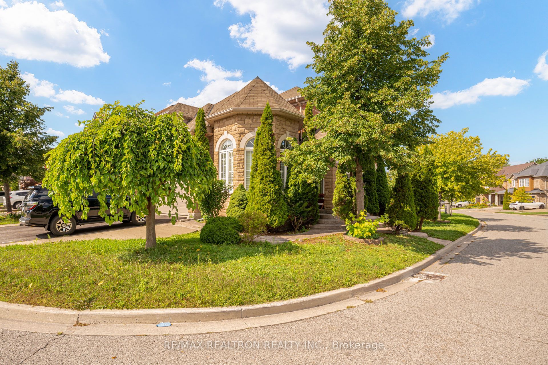 14 Kentview Crescent Property Photo 2