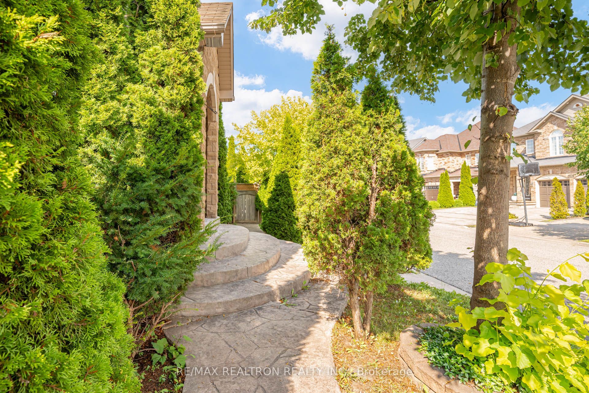 14 Kentview Crescent Property Photo 6