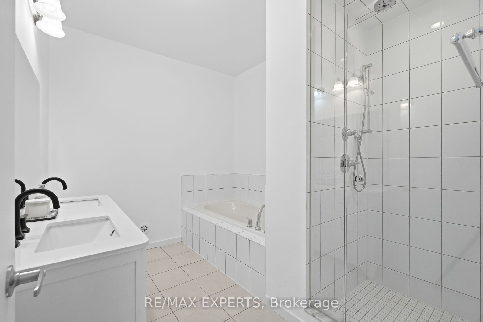 176 Sydney Circle Property Photo 17