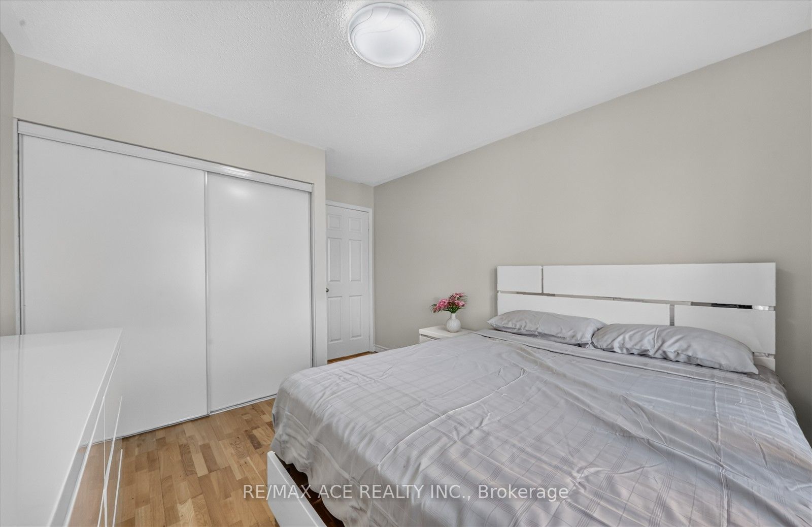 23 Harry Sanders Avenue Property Photo 33