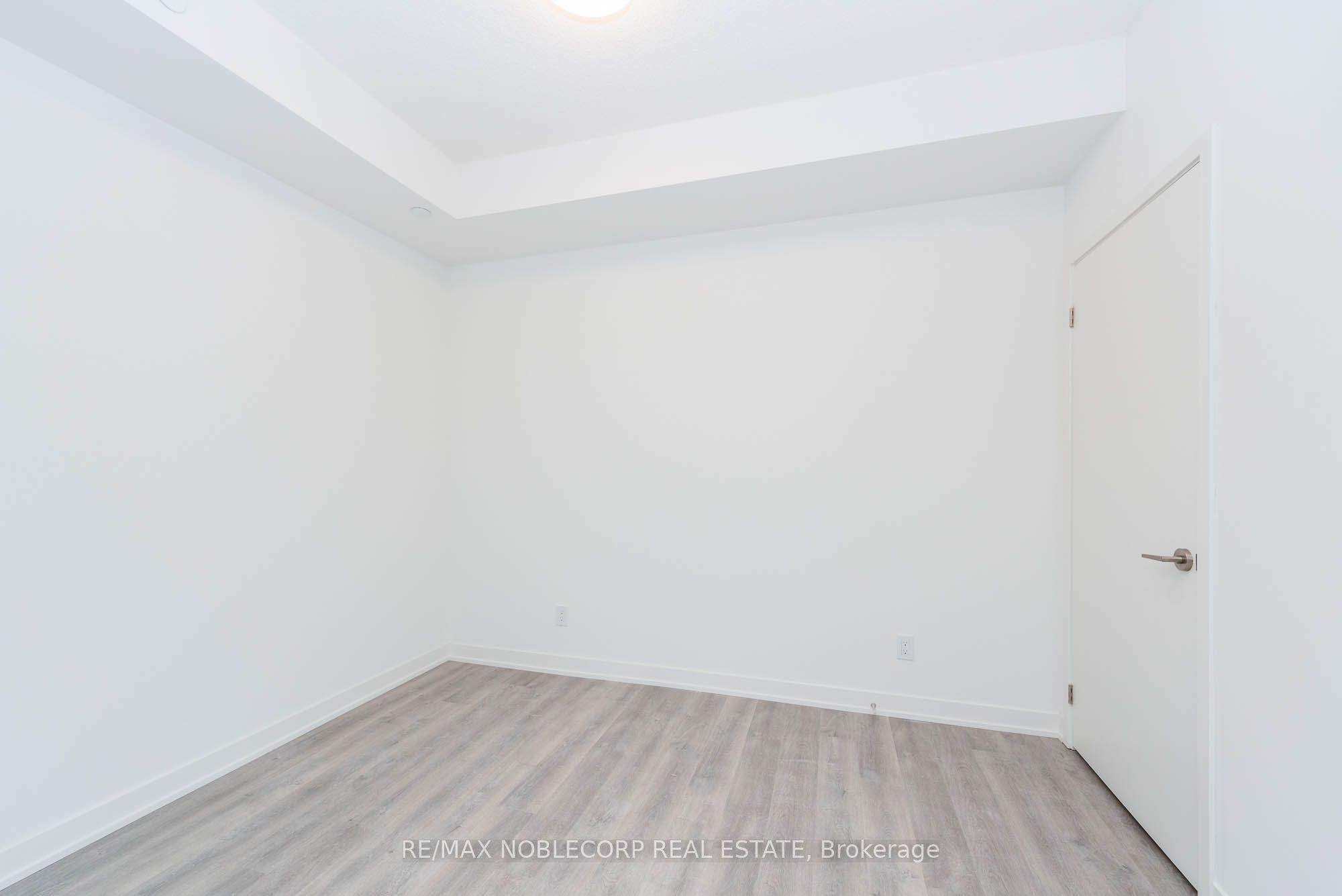 292 Verdale Crossing 812 Property Photo 21