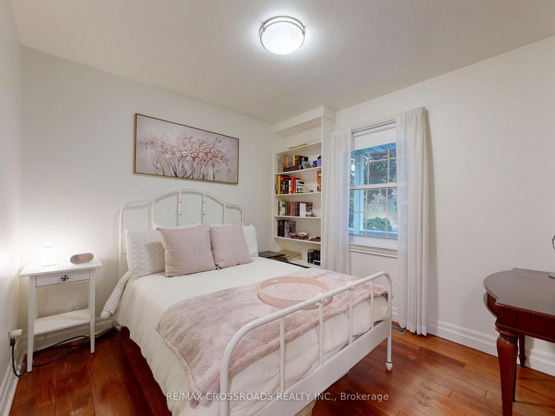 432 Paliser Crescent N Property Photo 21