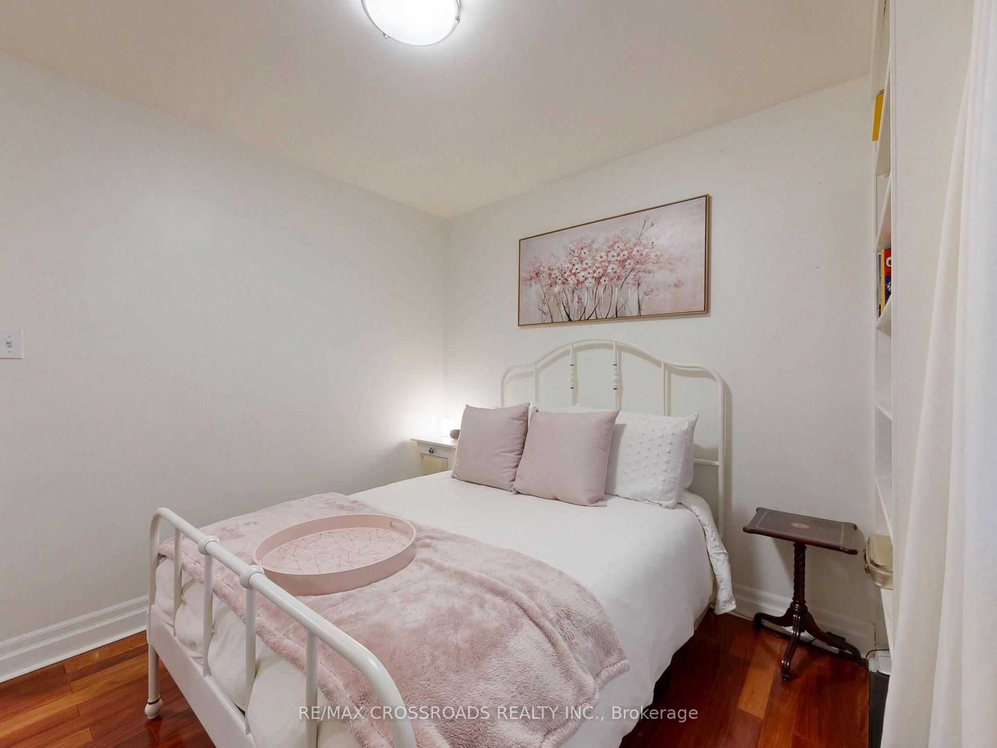 432 Paliser Crescent N Property Photo 22