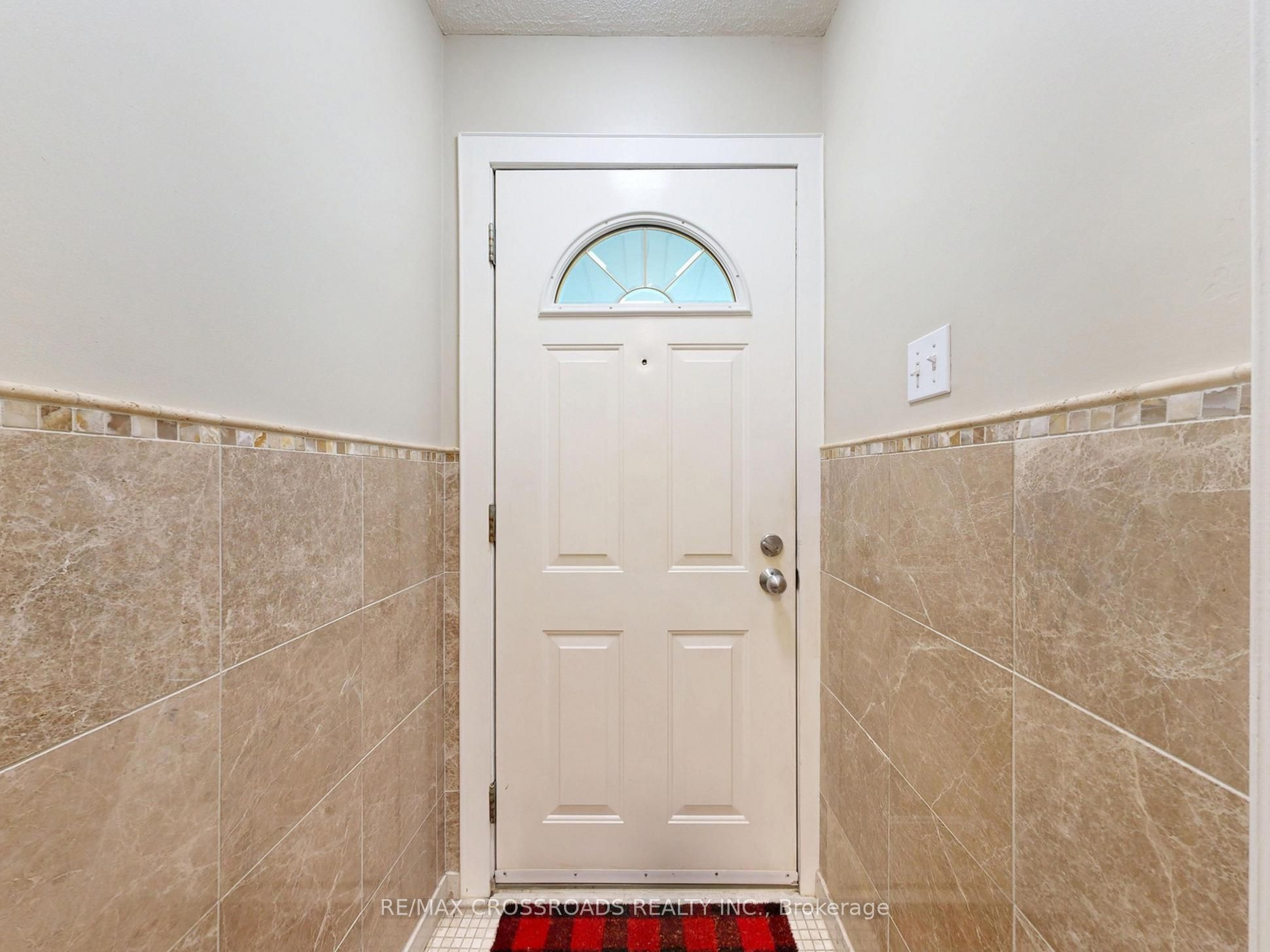 432 Paliser Crescent N Property Photo 30