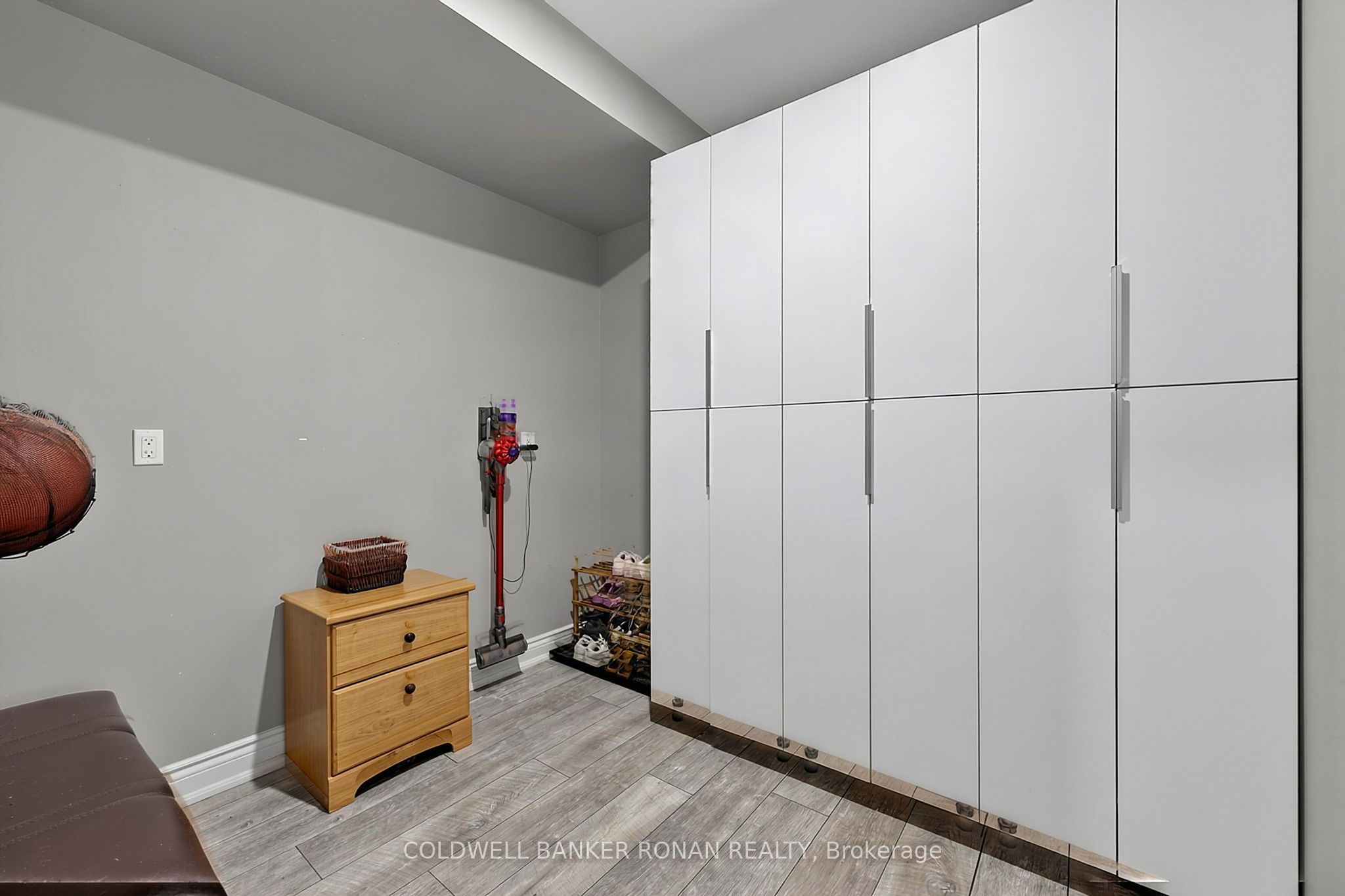 190 Strachan Trail Property Photo 19