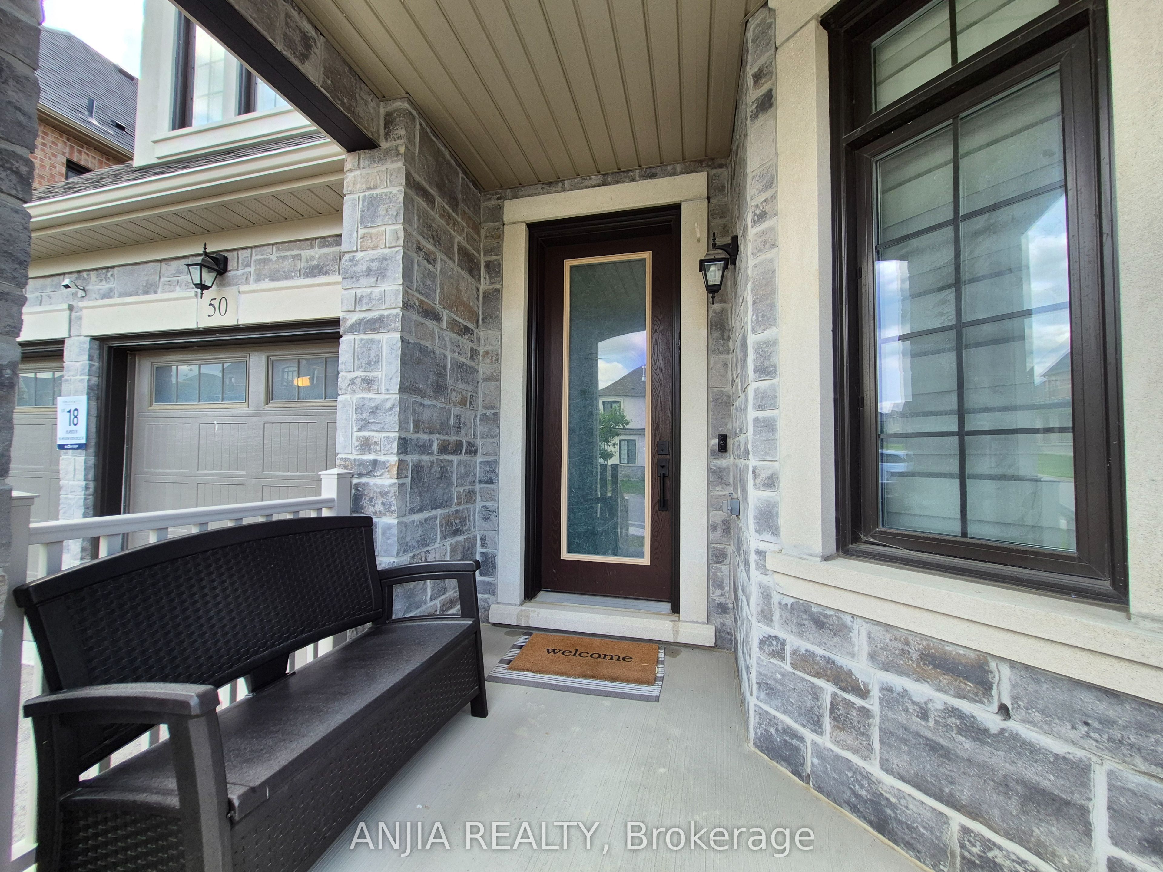 50 Meadow Vista Crescent Property Photo 4