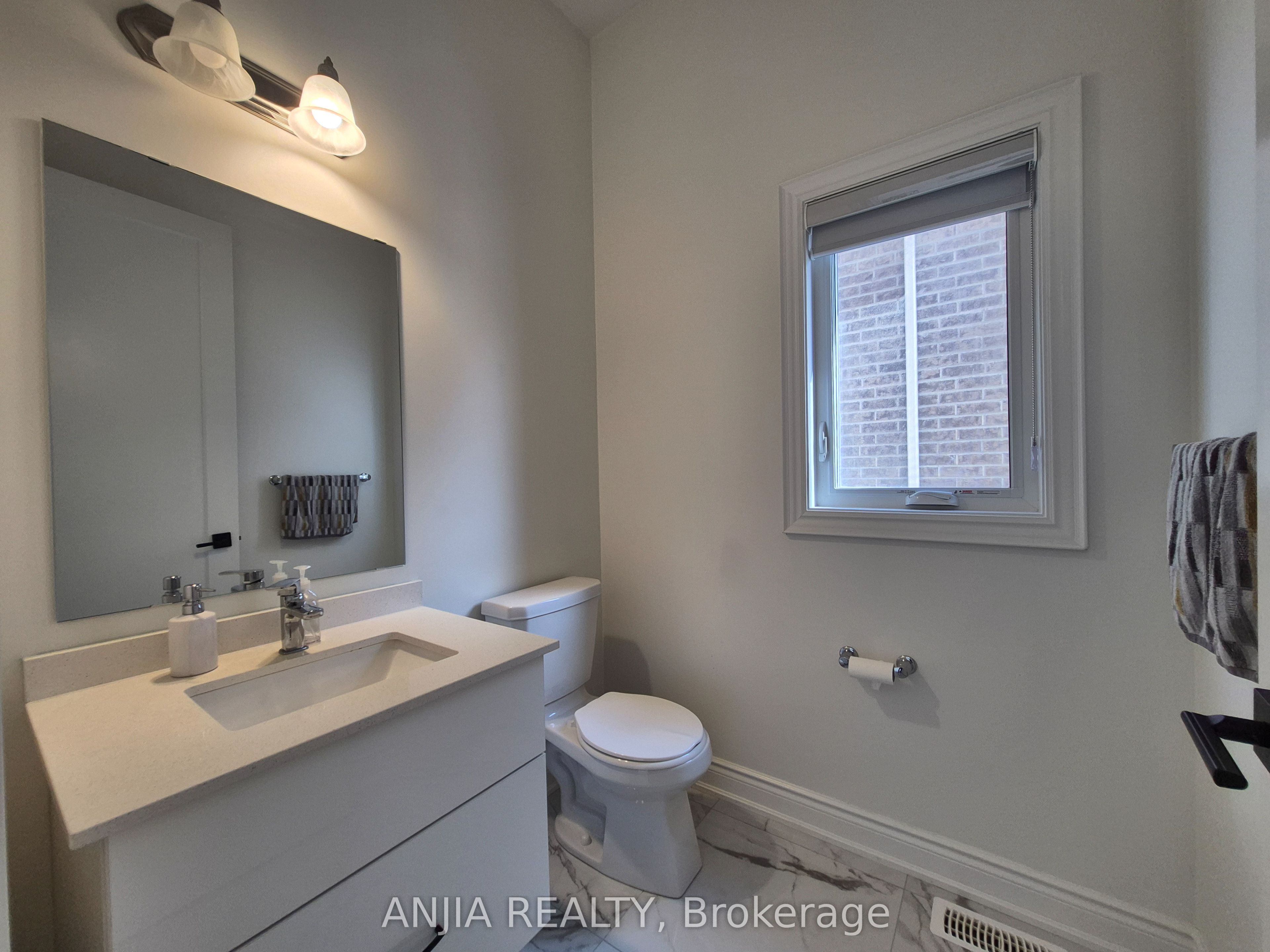 50 Meadow Vista Crescent Property Photo 8