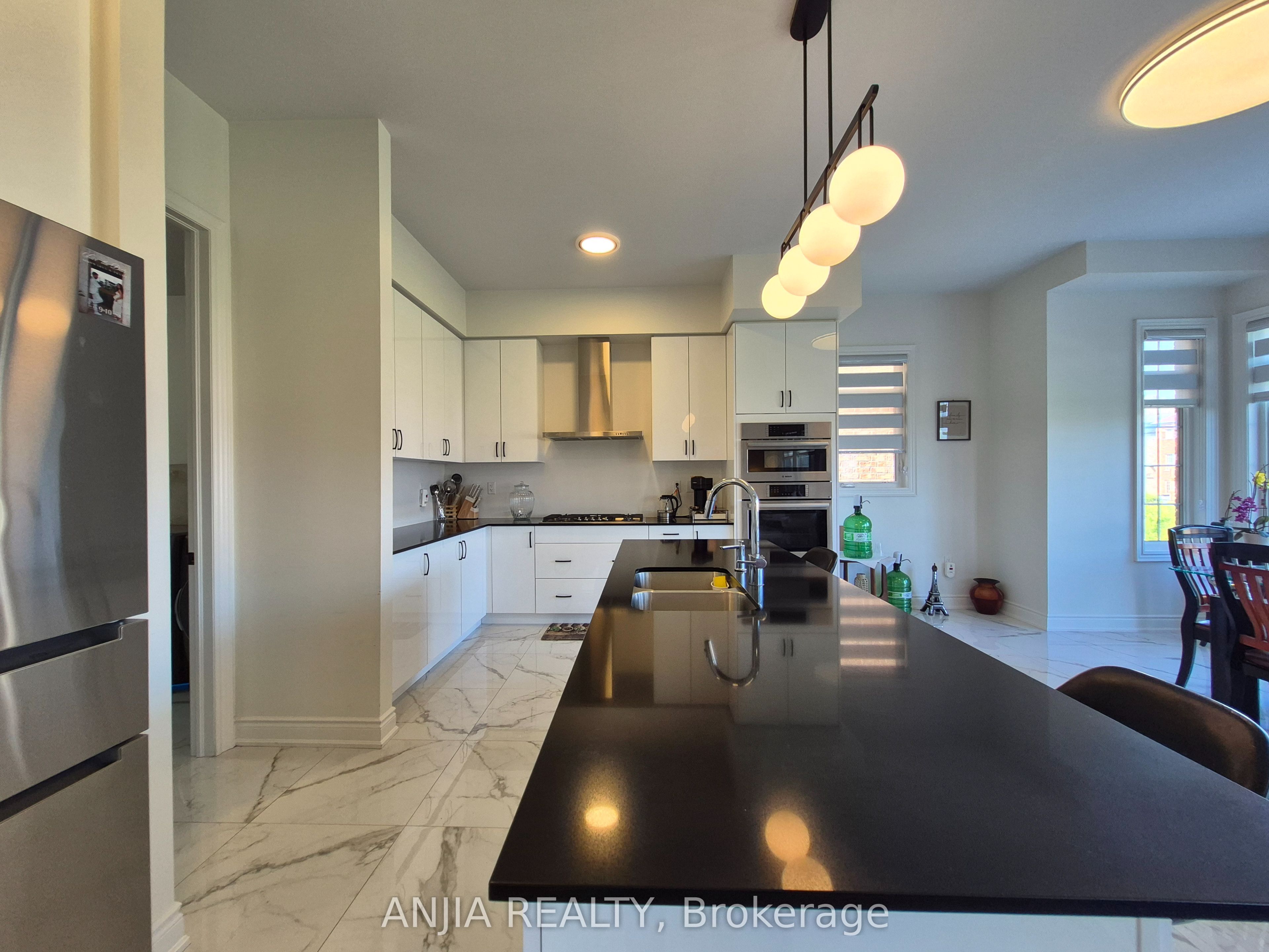 50 Meadow Vista Crescent Property Photo 16