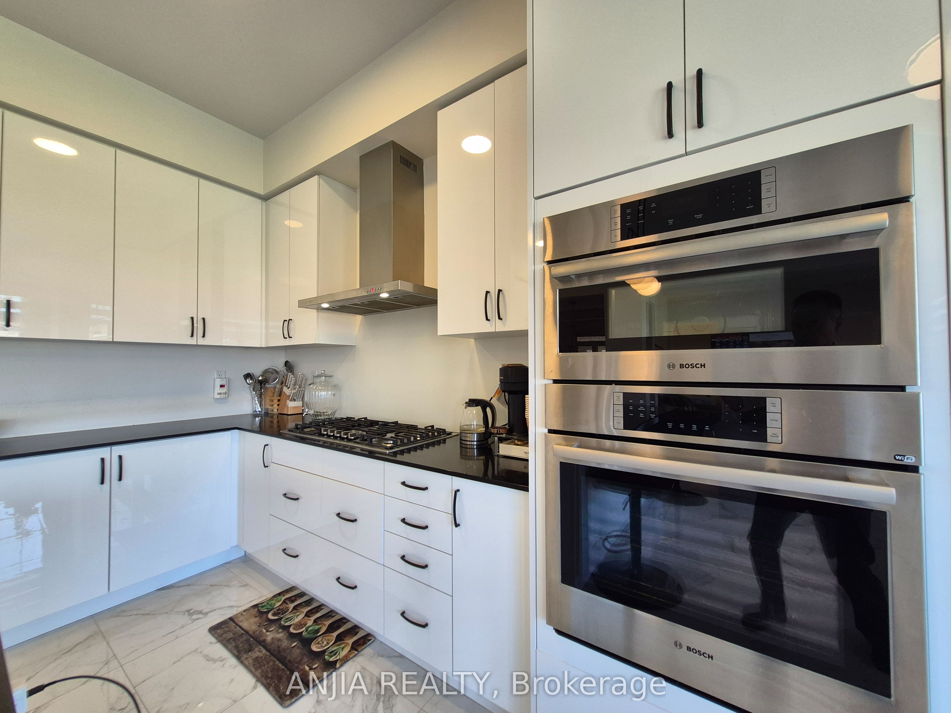 50 Meadow Vista Crescent Property Photo 18