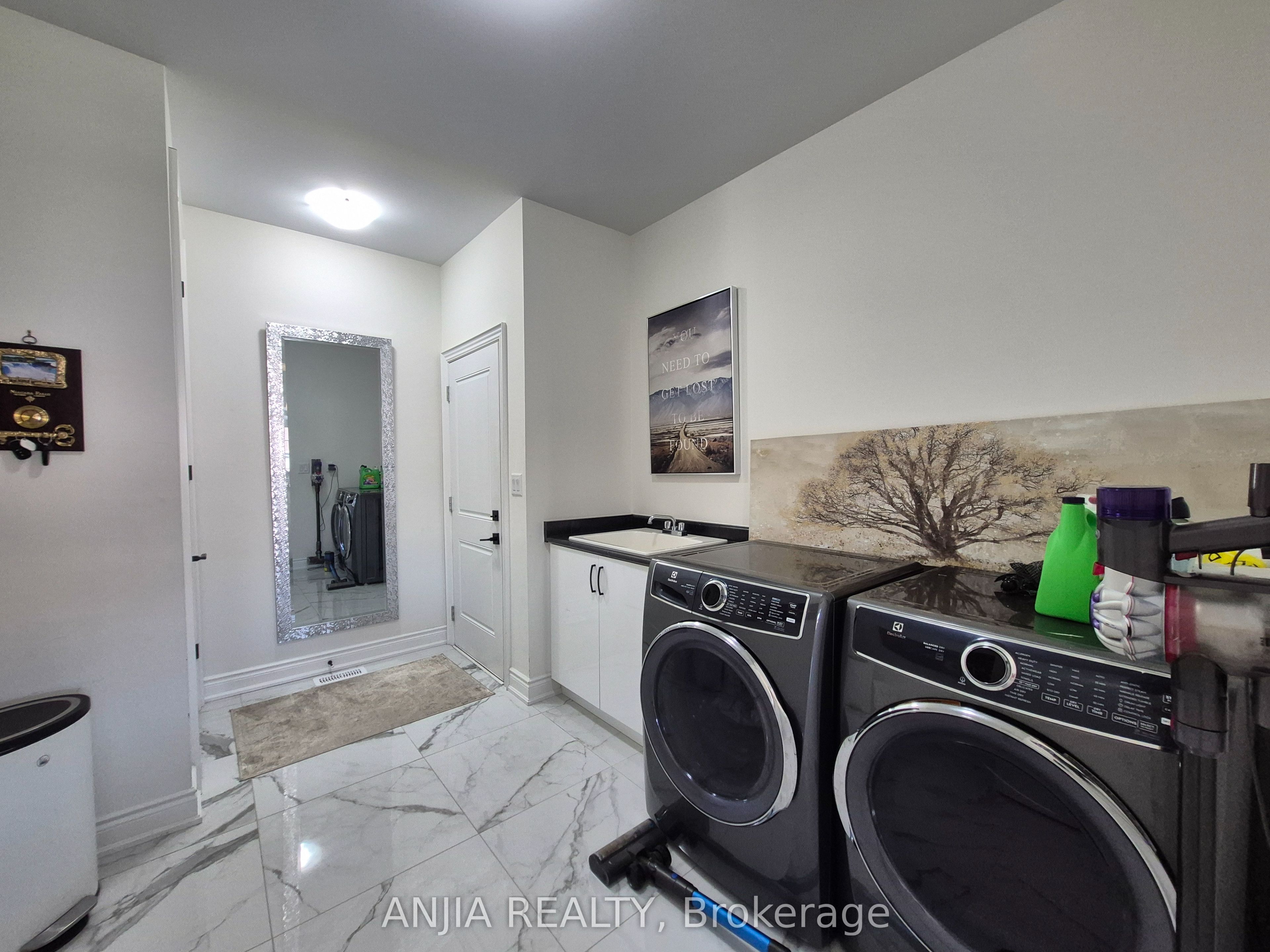 50 Meadow Vista Crescent Property Photo 28
