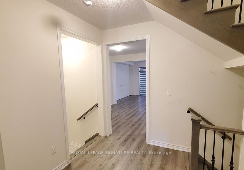74 Ferragine Crescent Property Photo 3