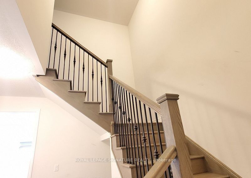 74 Ferragine Crescent Property Photo 7
