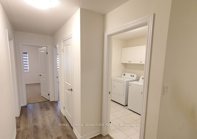 74 Ferragine Crescent Property Photo 8