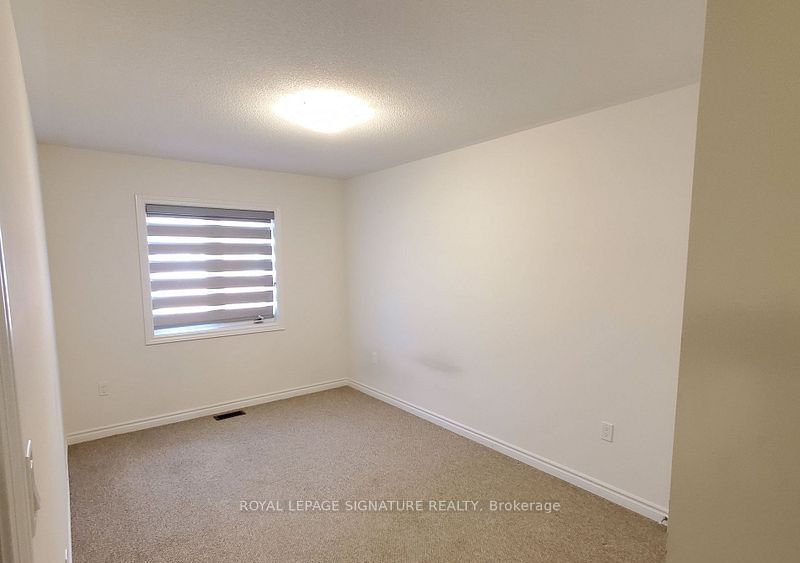 74 Ferragine Crescent Property Photo 10