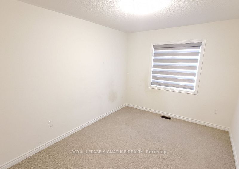 74 Ferragine Crescent Property Photo 11