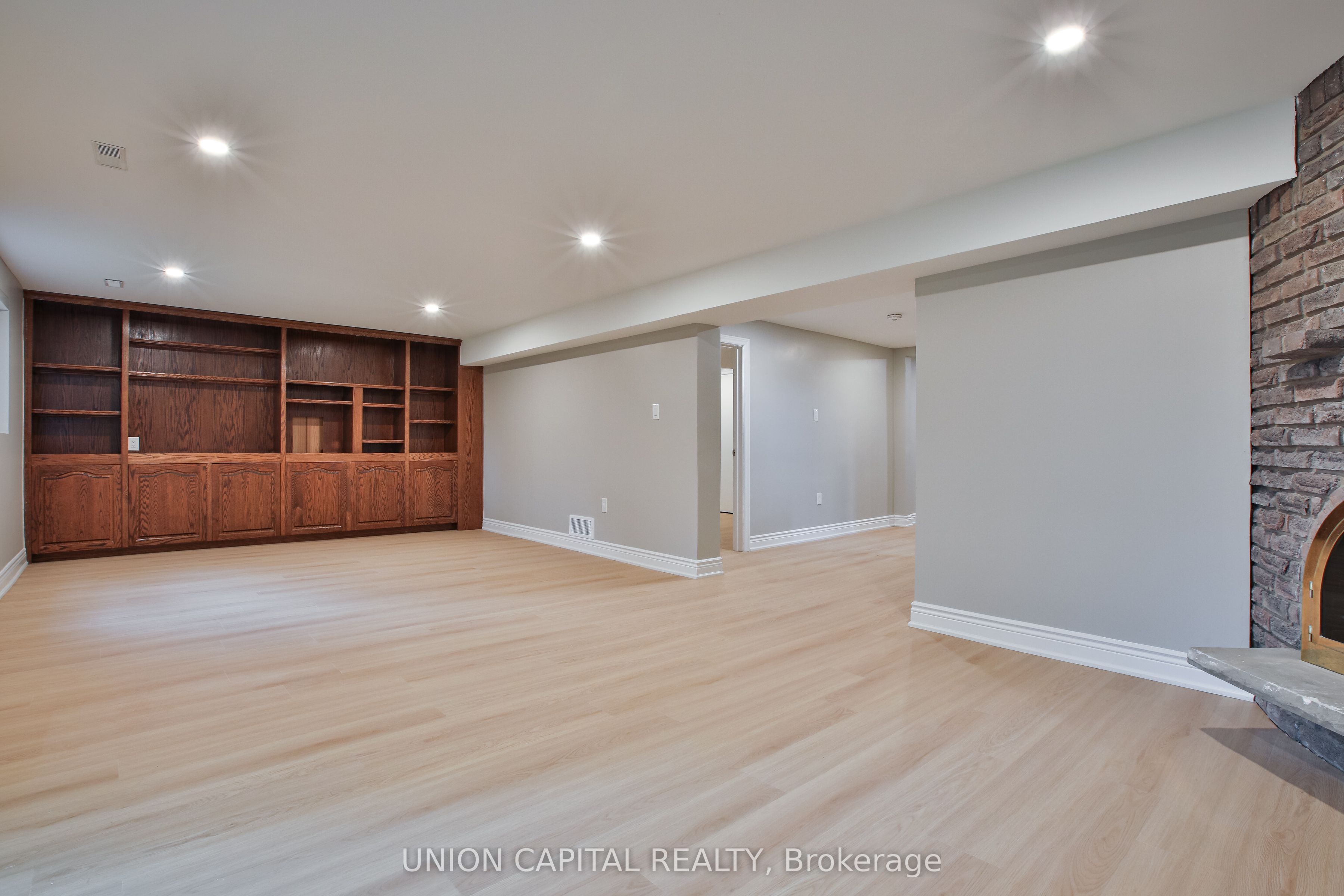 131 Romfield Circuit Lower Property Photo 11