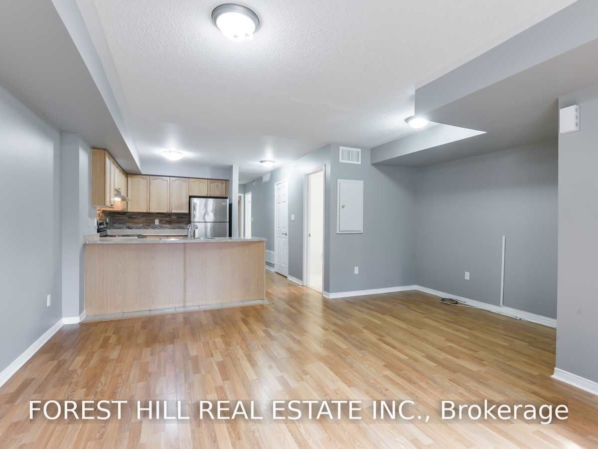 310 John Street 170 Property Photo 5