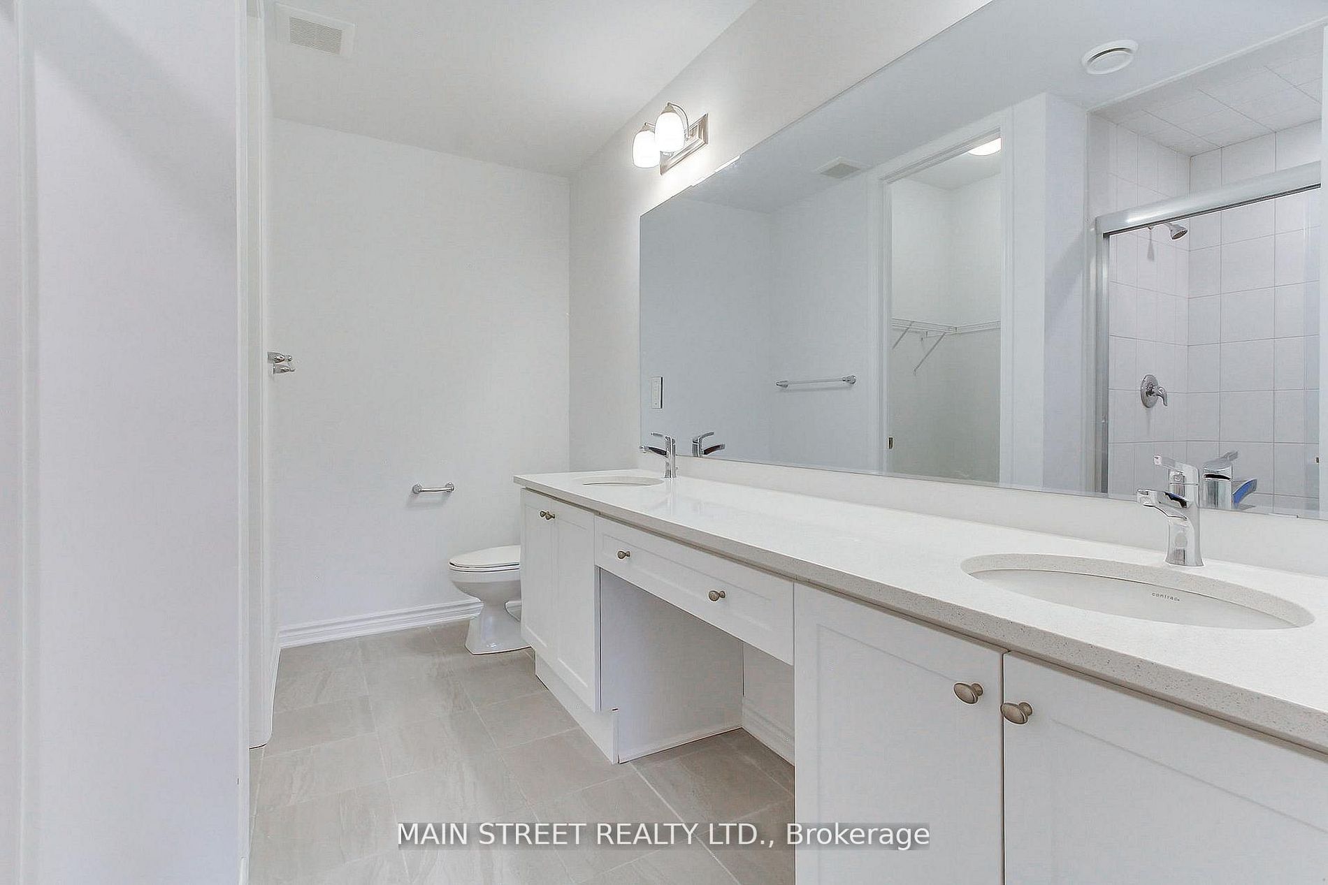 2968 Murphy Place E Property Photo 16