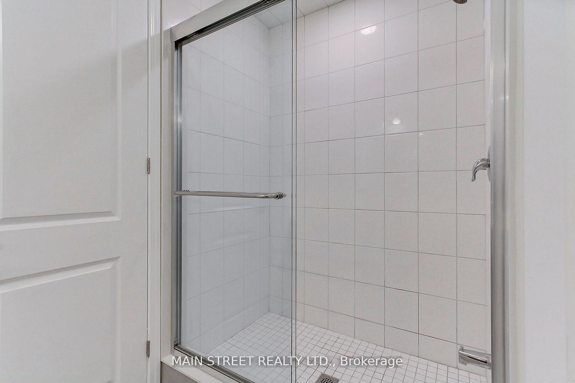 2968 Murphy Place E Property Photo 17