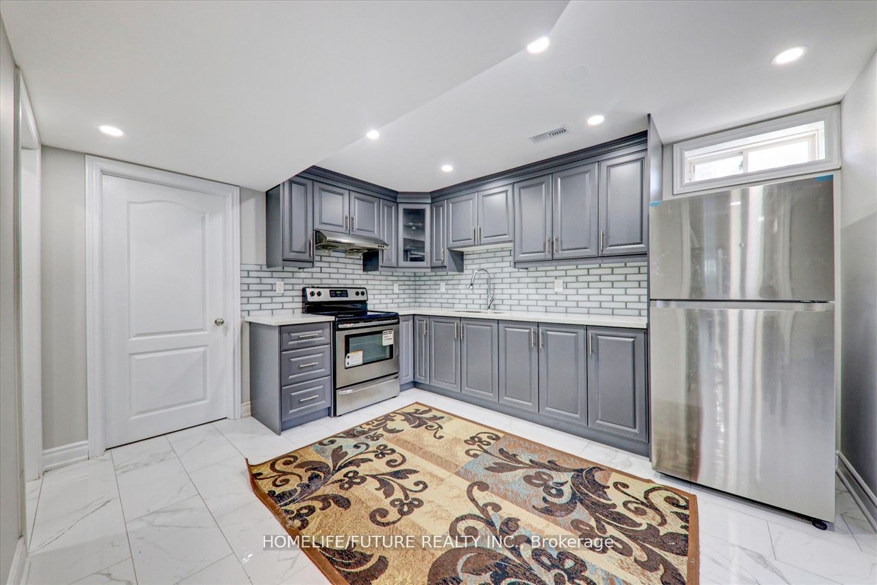 939 Miller Park Avenue Bsmt Property Photo 7