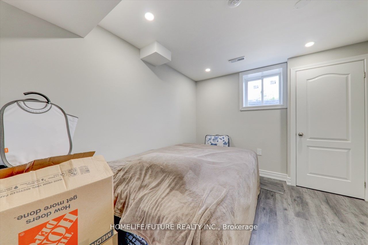 939 Miller Park Avenue Bsmt Property Photo 13