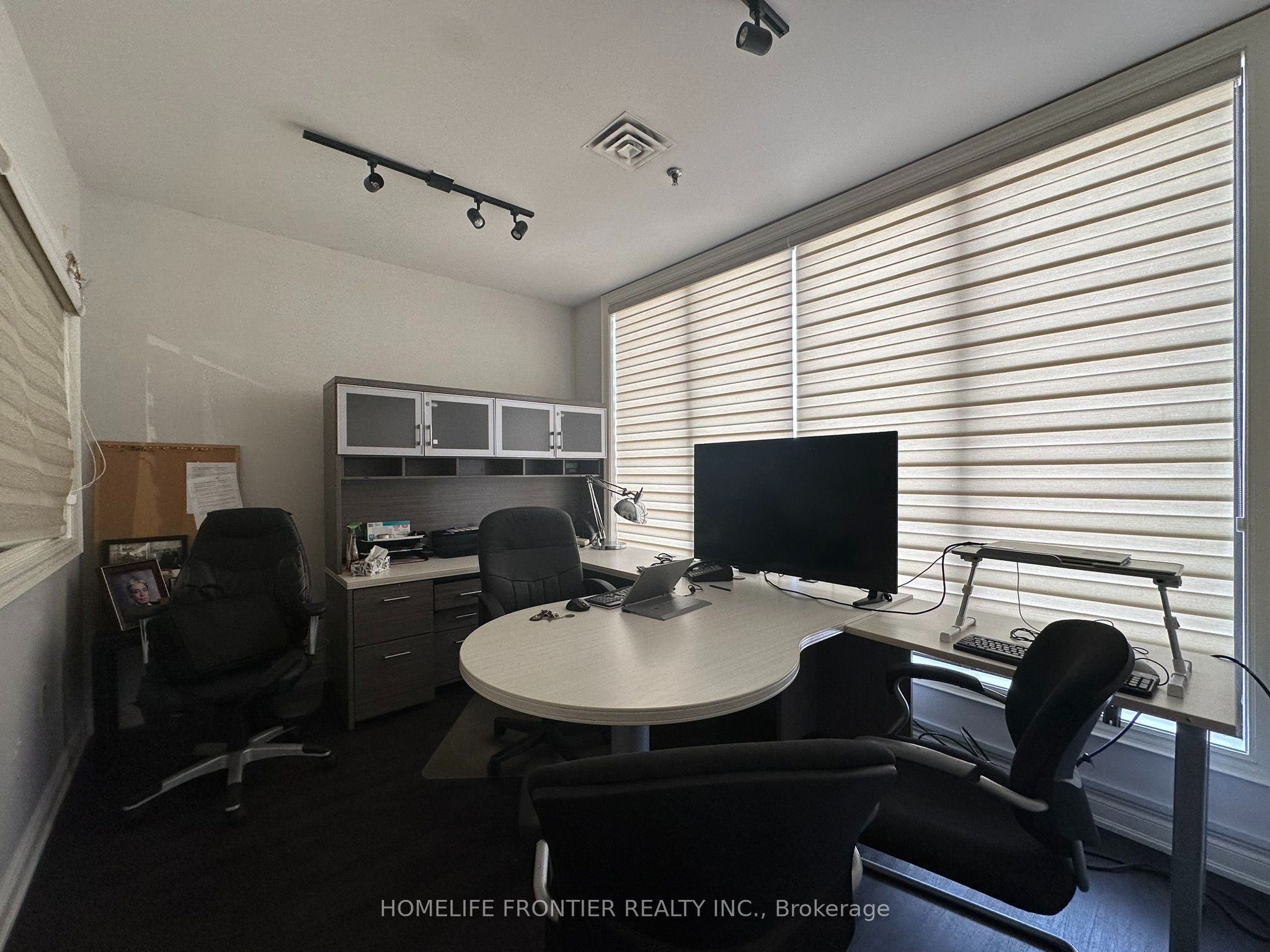 200 Edgeley Boulevard 1 Property Photo 15