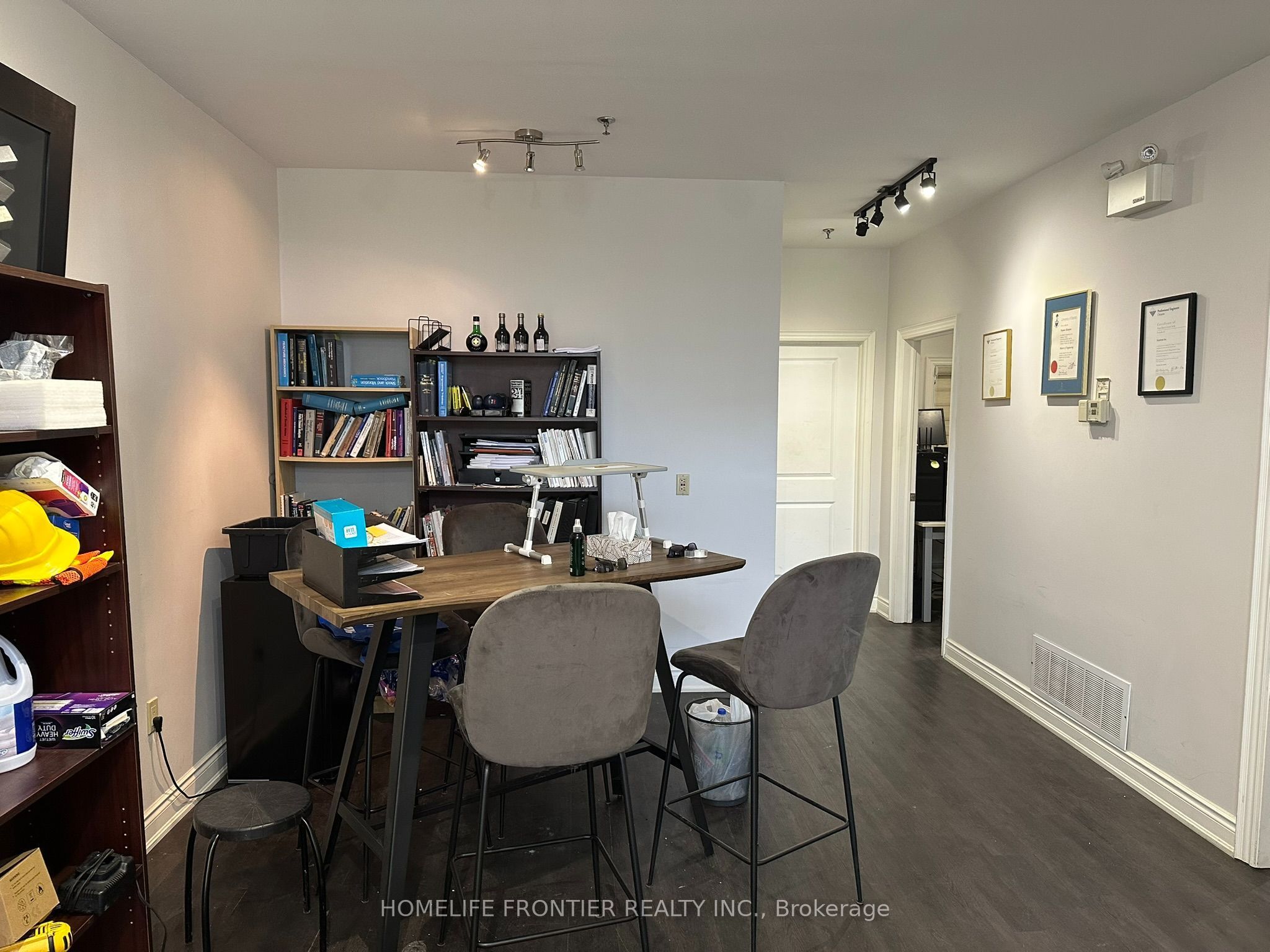 200 Edgeley Boulevard 1 Property Photo 17