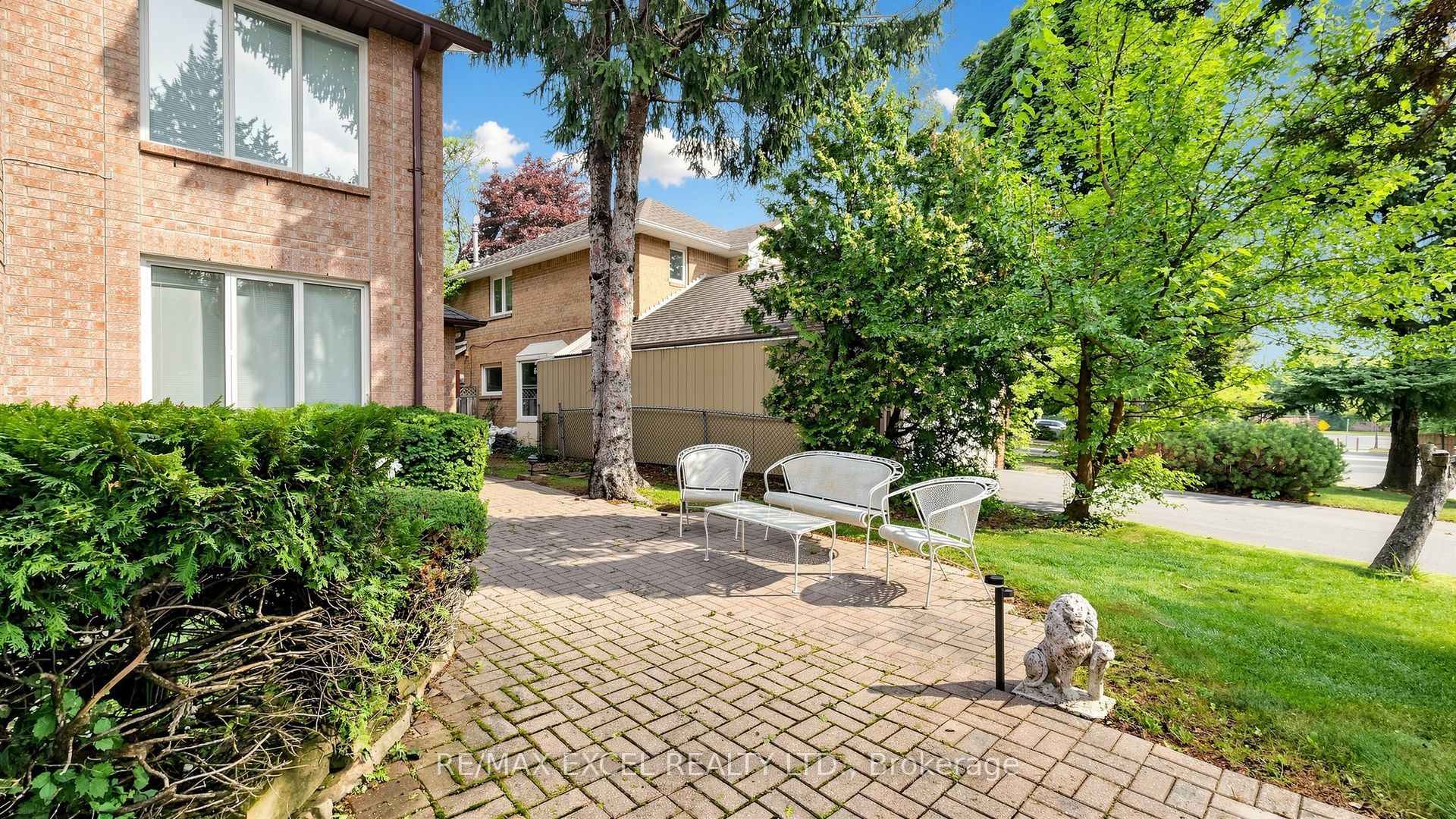 11 Alexis Road Property Photo 2