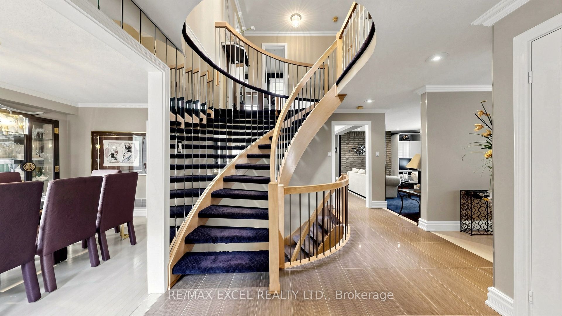 11 Alexis Road Property Photo 5
