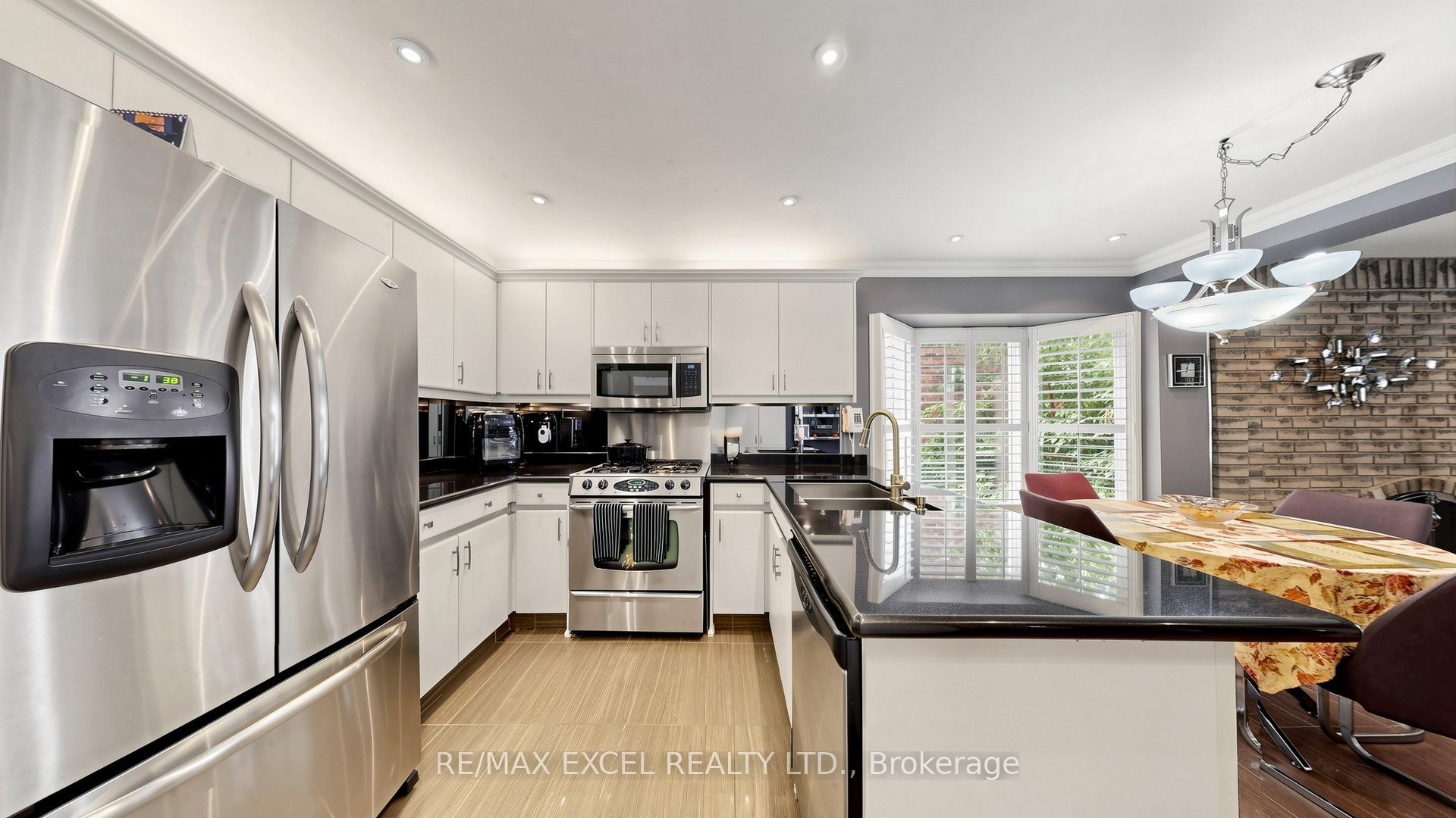 11 Alexis Road Property Photo 16