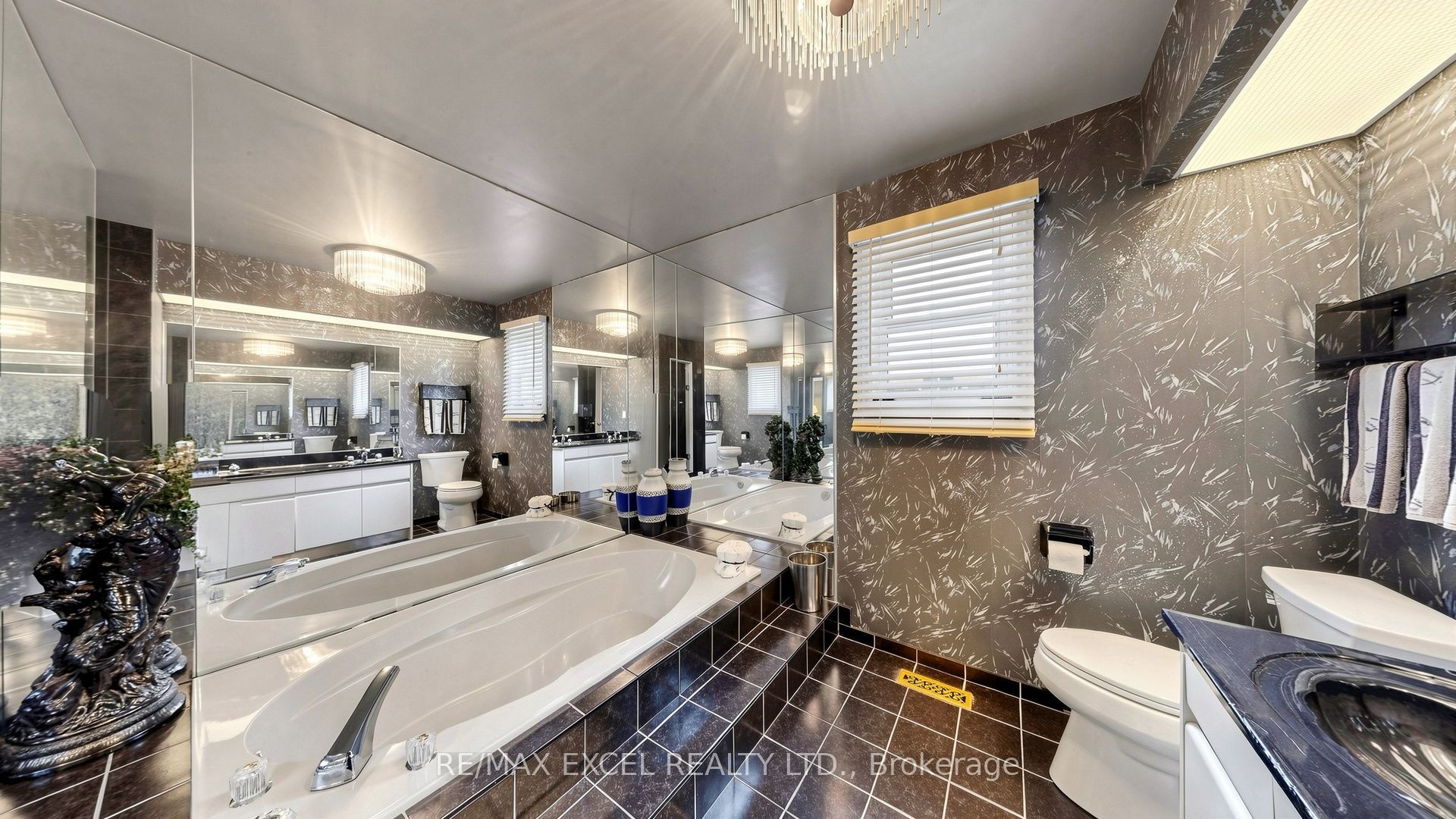 11 Alexis Road Property Photo 31