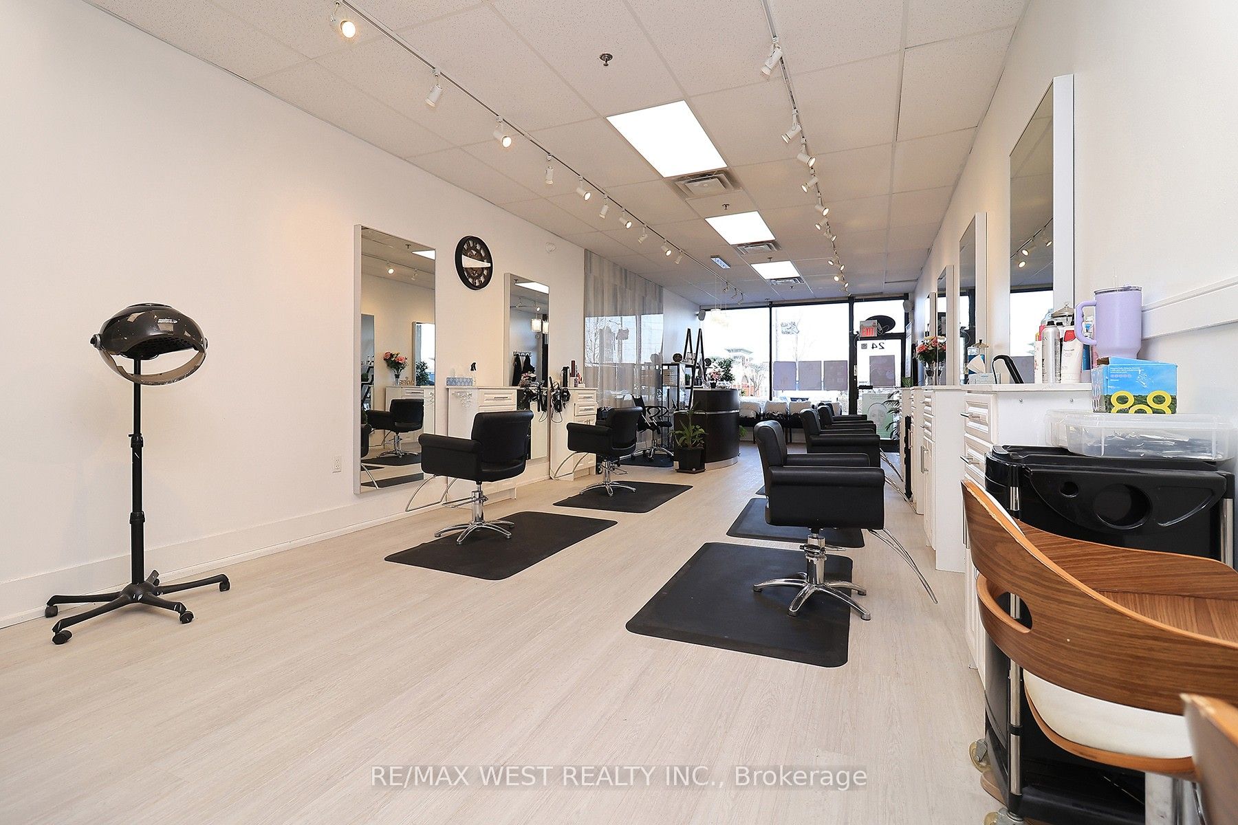 90 Winges Road 24 Property Photo 8
